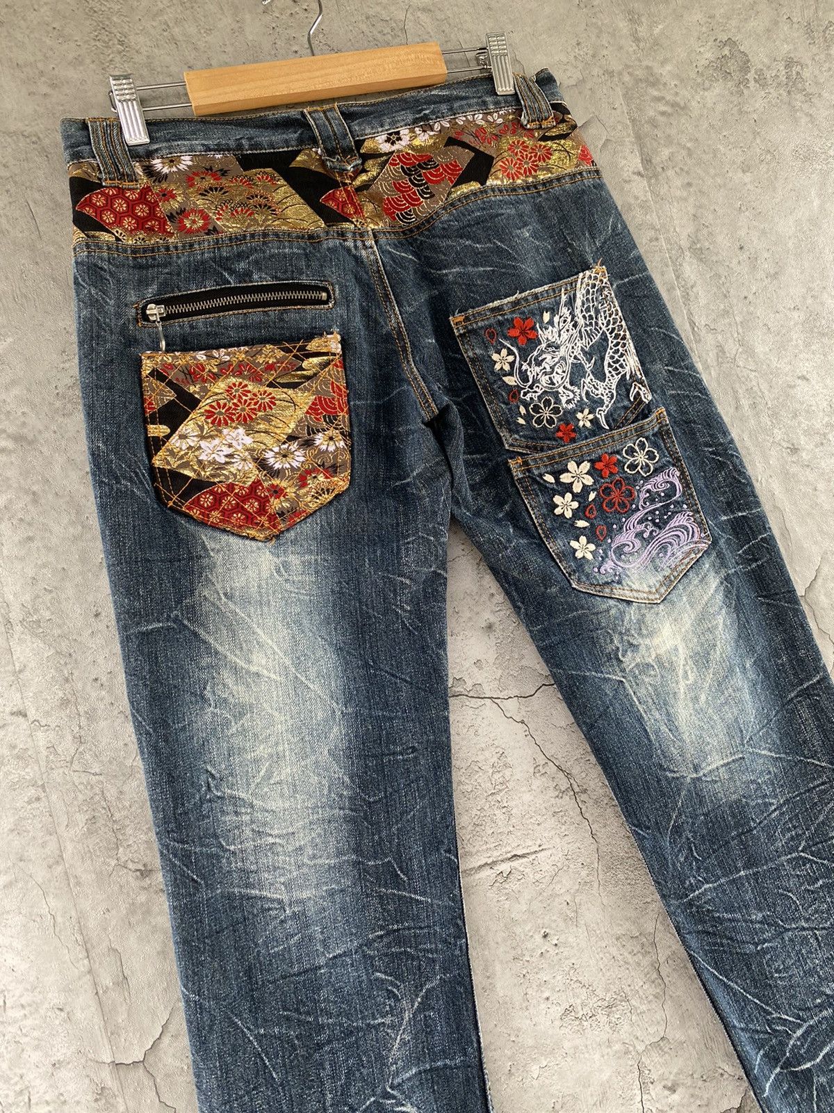 Japanese Brand × Vintage Karakuri Japan Embroidery Sukajan Multi Pocket Denim Pants Size US 30 / EU 46 - 3 Thumbnail
