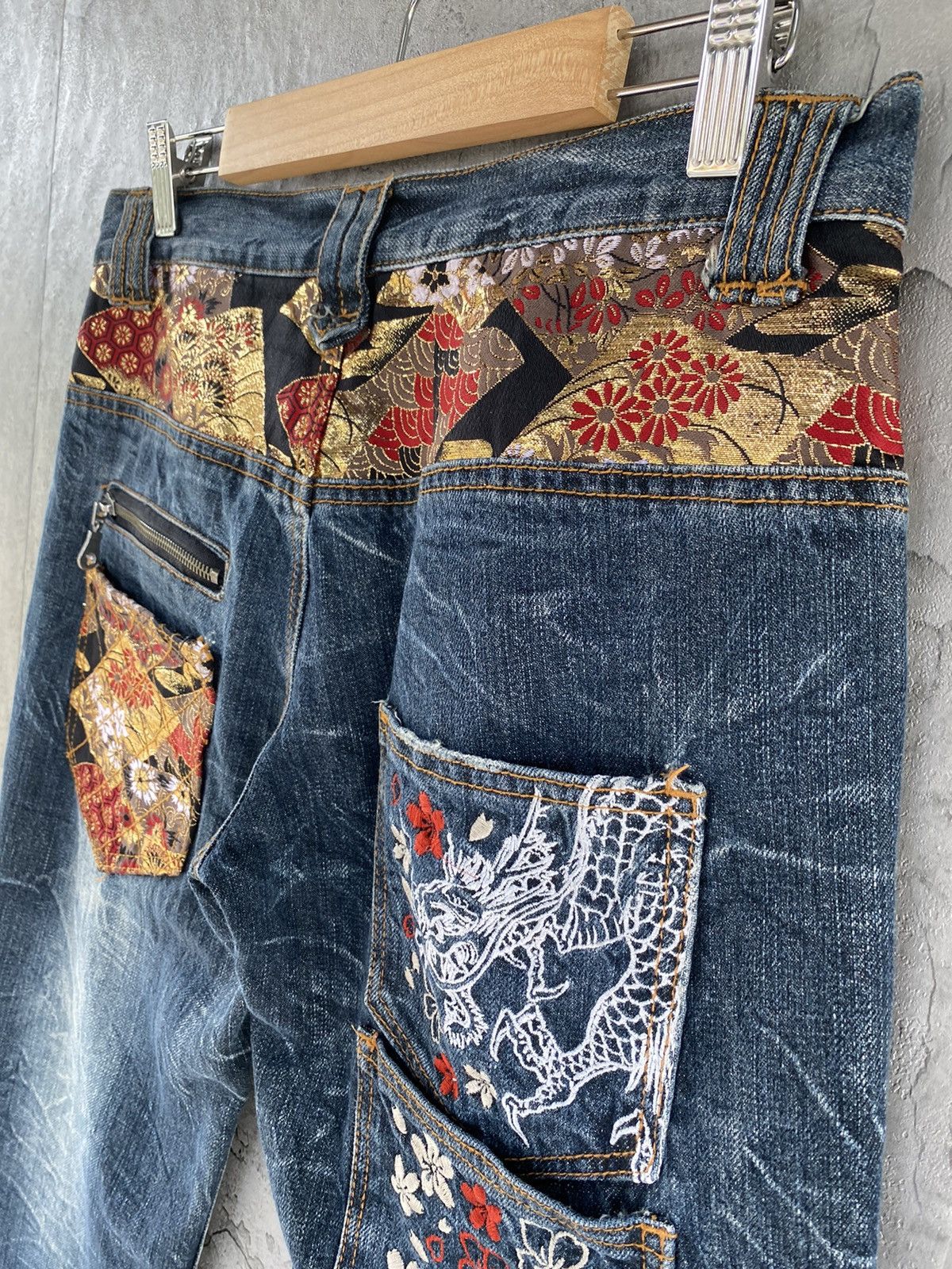 Japanese Brand × Vintage Karakuri Japan Embroidery Sukajan Multi Pocket Denim Pants Size US 30 / EU 46 - 7 Thumbnail