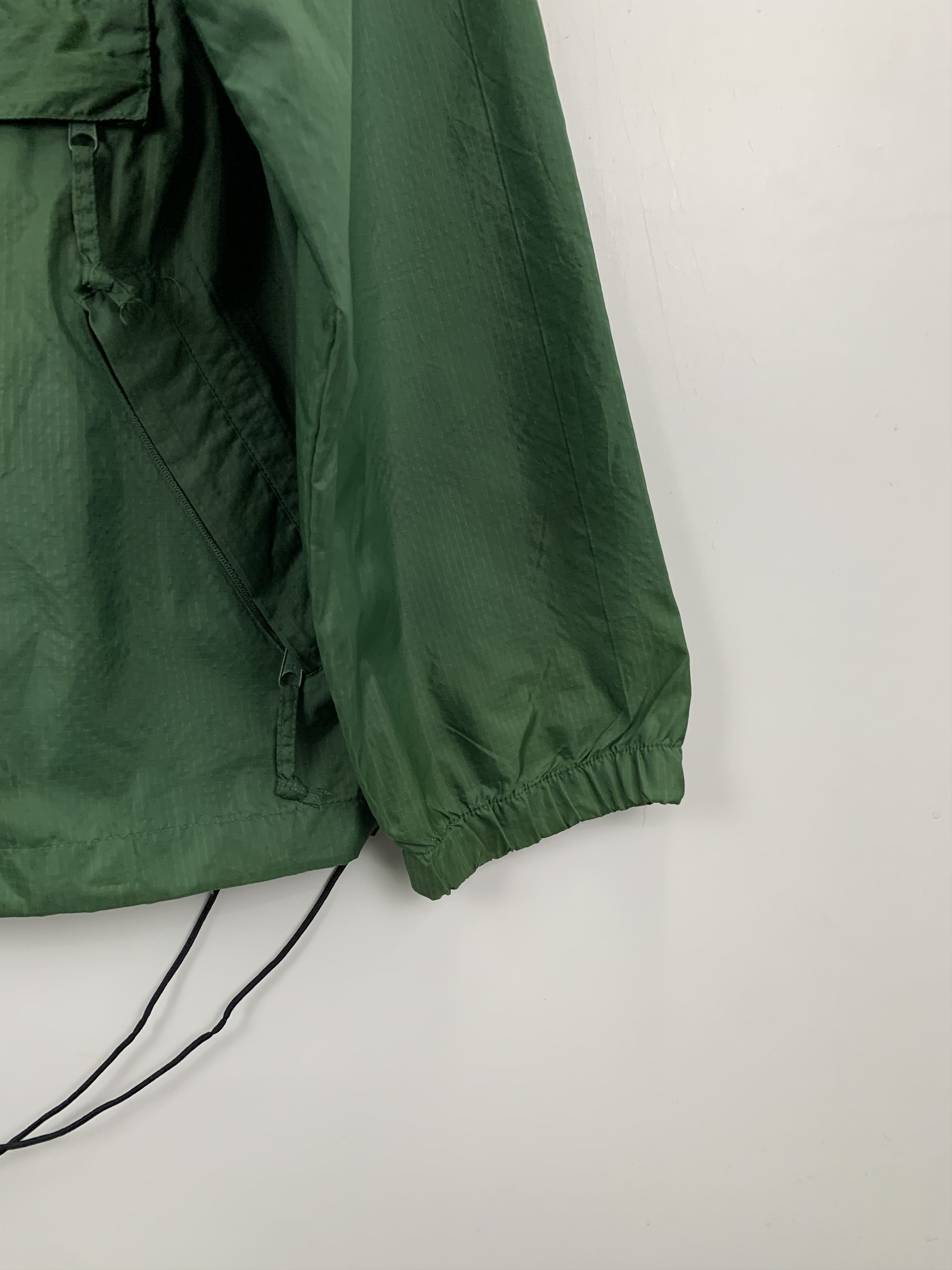 Japanese Brand × Vintage Vintage Japanese Brand Windbreaker Hoodie Light Jacket Size US S / EU 44-46 / 1 - 7 Thumbnail