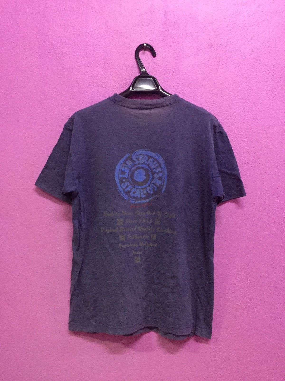 Levis Strauss & Co Tee Size Medium