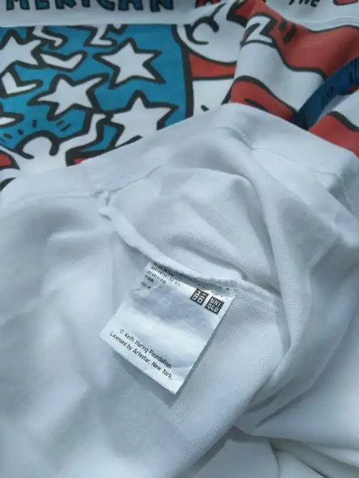 Keith Haring × Uniqlo KEITH HARING AMERICAN ART OF THE 80's T-SHIRT Size US M / EU 48-50 / 2 - 5 Thumbnail