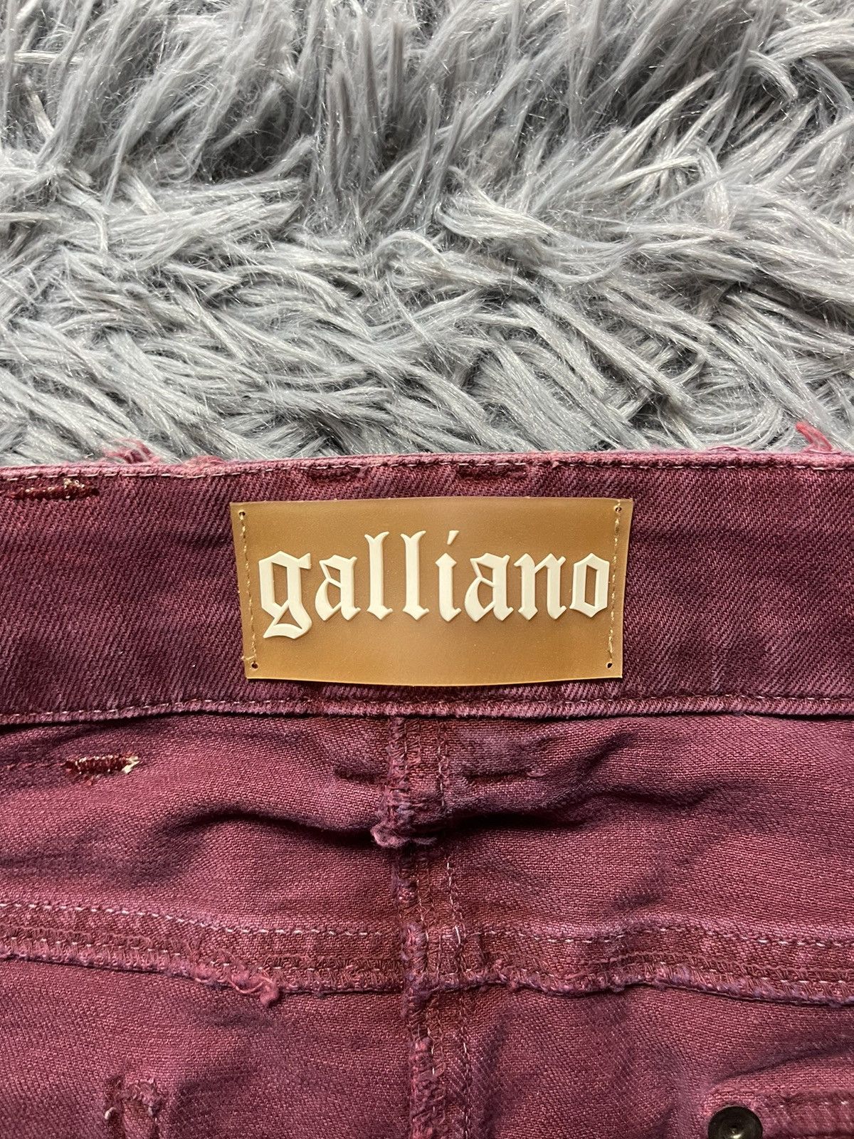 John Galliano × Vintage Galliano 90s vintage distressed denim burgundy mini skirt Size 27" / US 4 / IT 40 - 7 Thumbnail