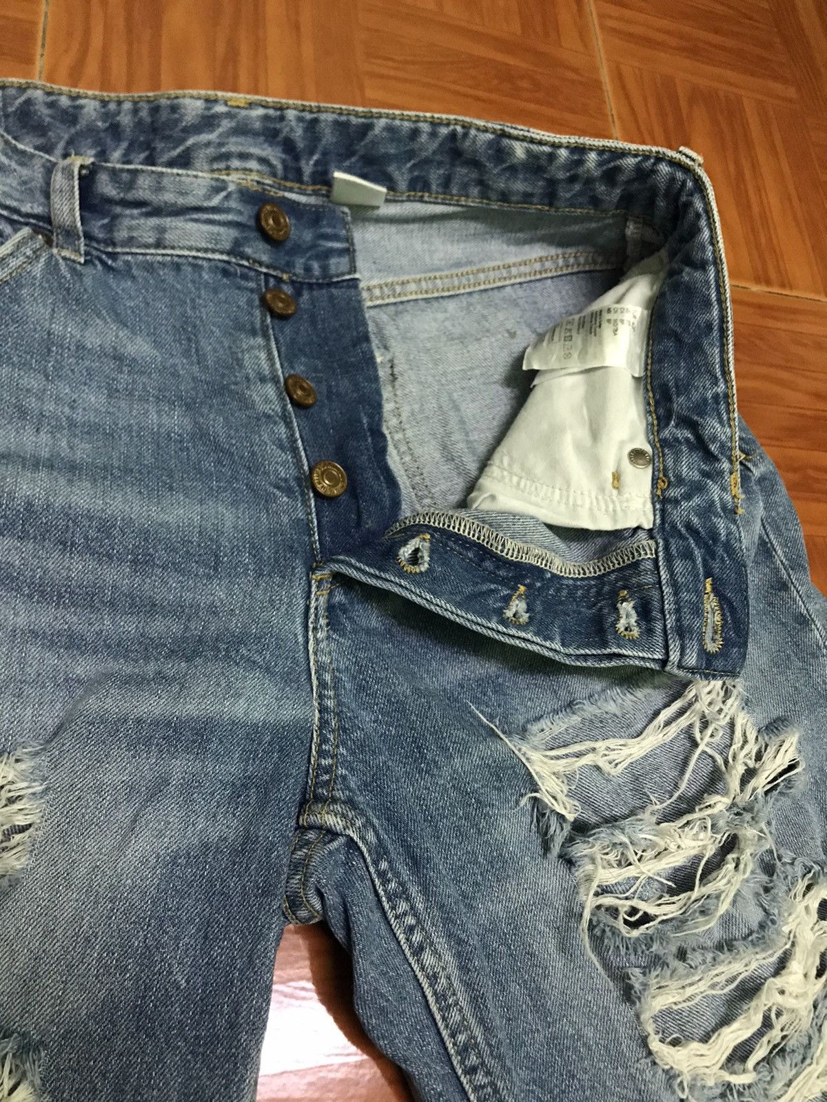 Japanese Brand “Light Blue Distressed Ripped Jeans – Casual Denim Pants” Size US 32 / EU 48 - 4 Thumbnail