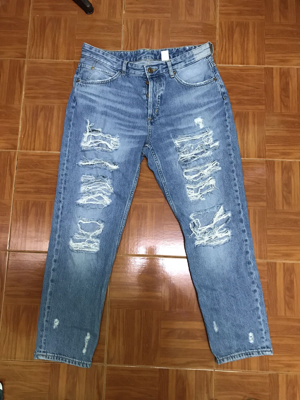 Japanese Brand “Light Blue Distressed Ripped Jeans – Casual Denim Pants” Size US 32 / EU 48 - 1 Thumbnail