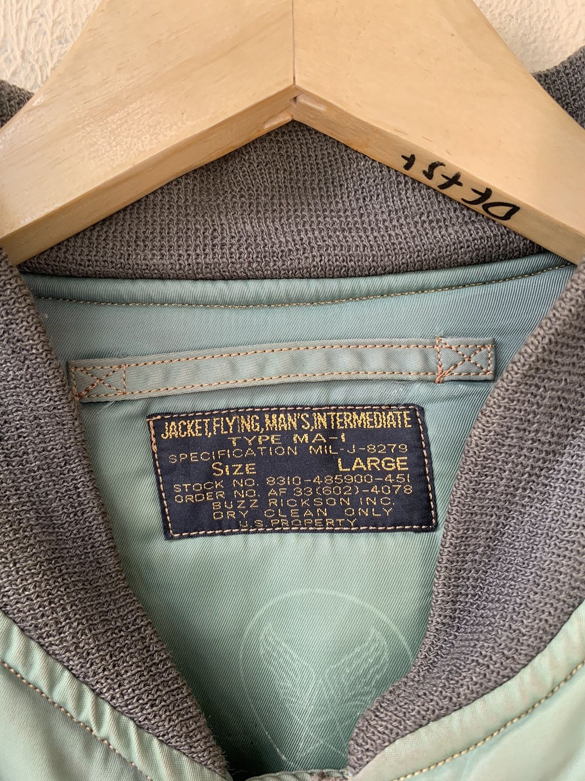 Buzz Rickson's Vintage 50s Reproduction MA-1 Buzz rickson Flight Jacket Size US L / EU 52-54 / 3 - 2 Thumbnail