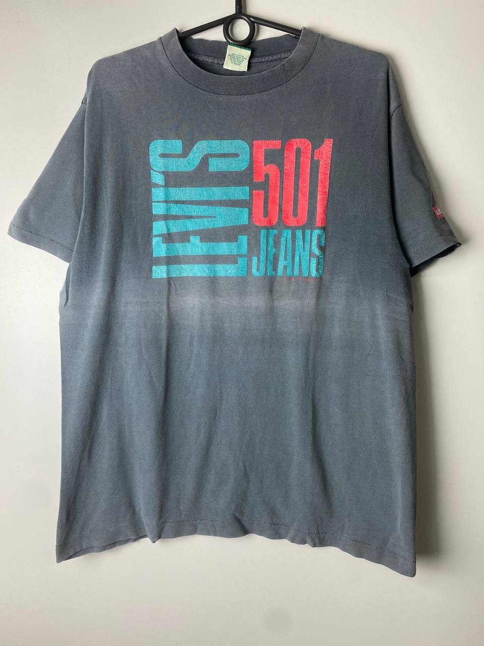 Levi's Levi’s 1993 made in USA vintage t-shirt size M Size US M / EU 48-50 / 2 - 1 Thumbnail