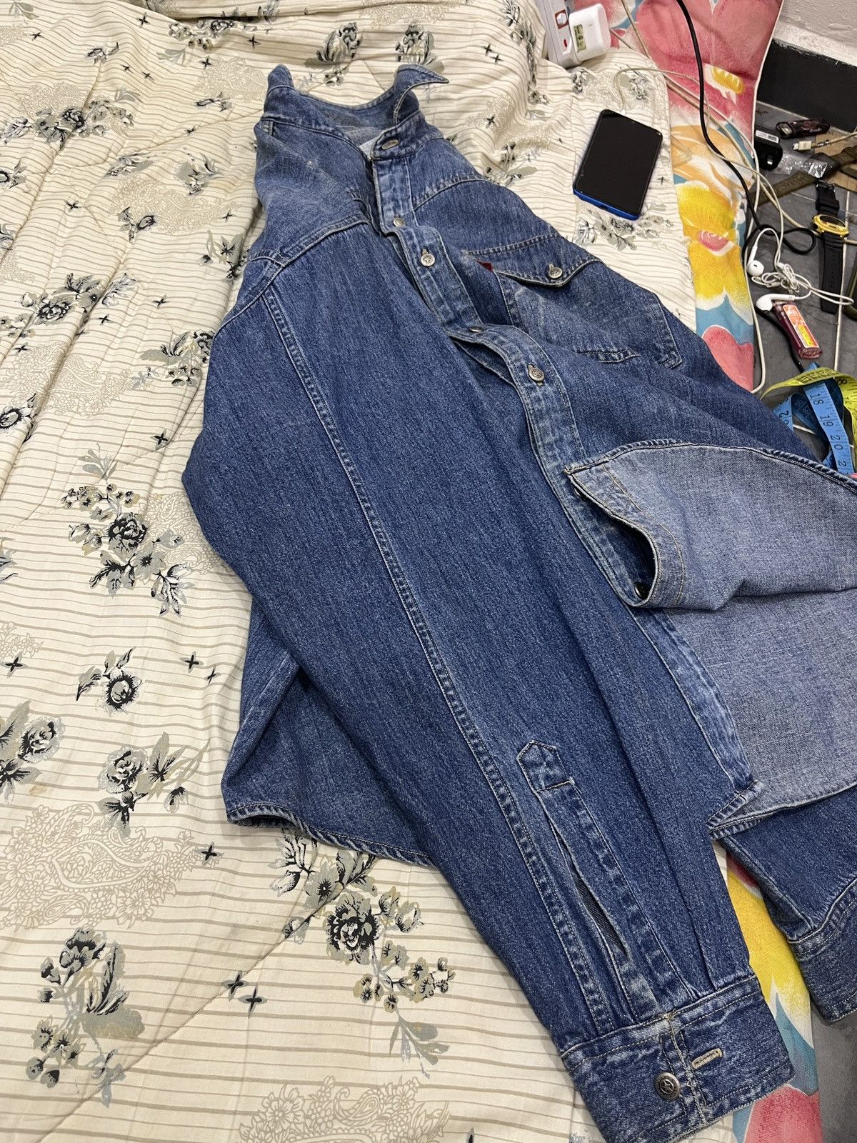 Levi's (Vvv). VINTAGE LEVIS RED TOP WOVEN TOPS DENIM SHIRTS Size US L / EU 52-54 / 3 - 16 Thumbnail