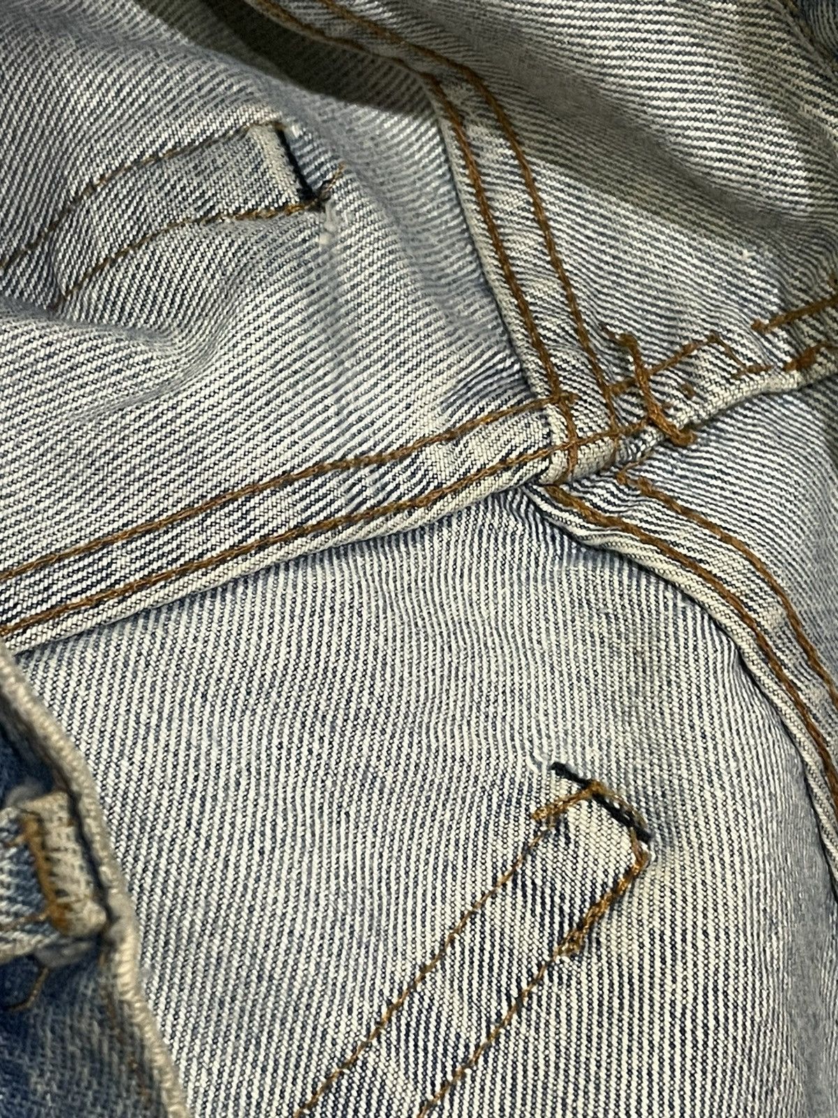 Levi's Vintage 1980 Levis 501 e Selvedge Distresed Denim Size US 28 / EU 44 - 15 Thumbnail