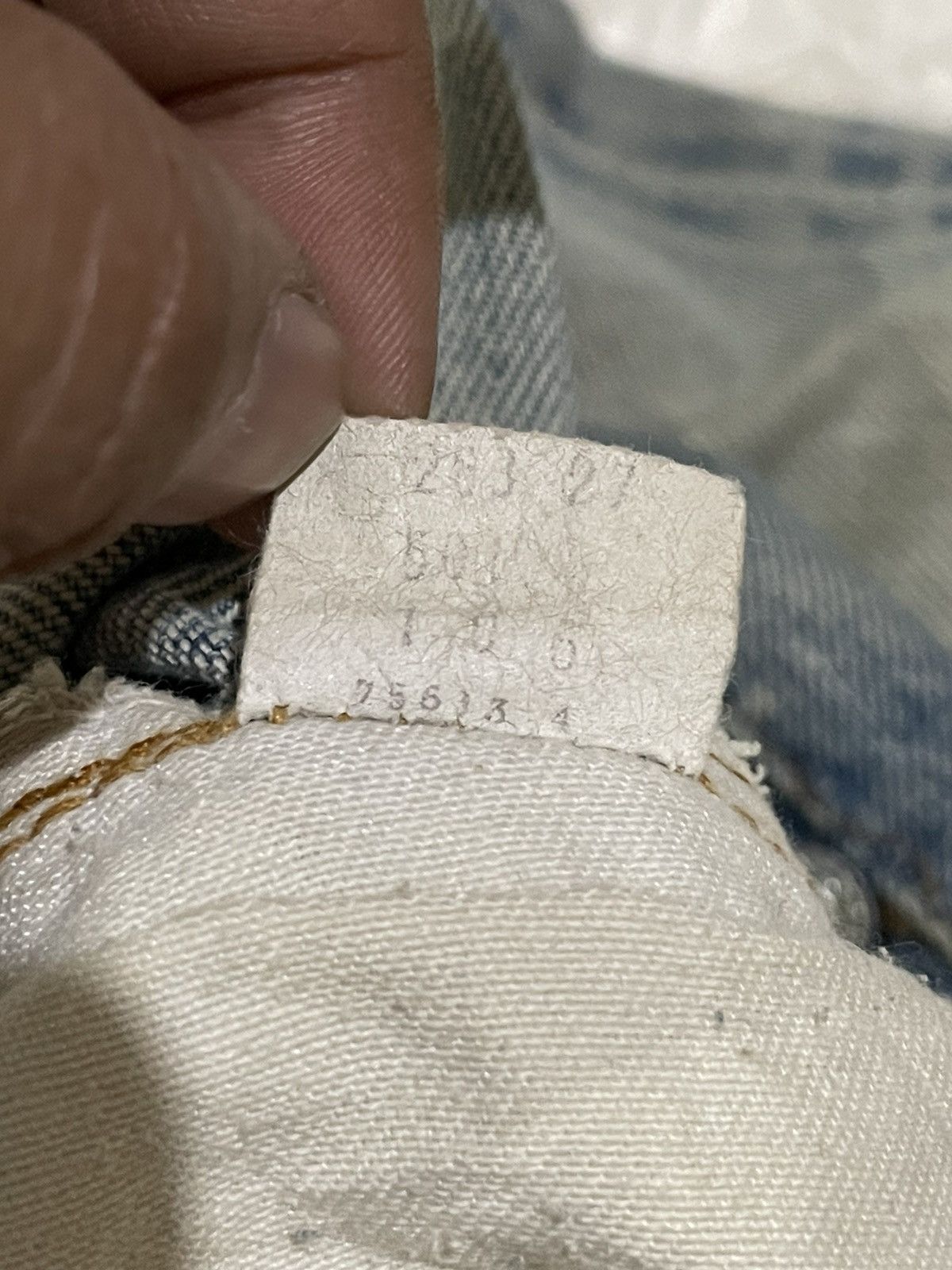 Levi's Vintage 1980 Levis 501 e Selvedge Distresed Denim Size US 28 / EU 44 - 16 Thumbnail