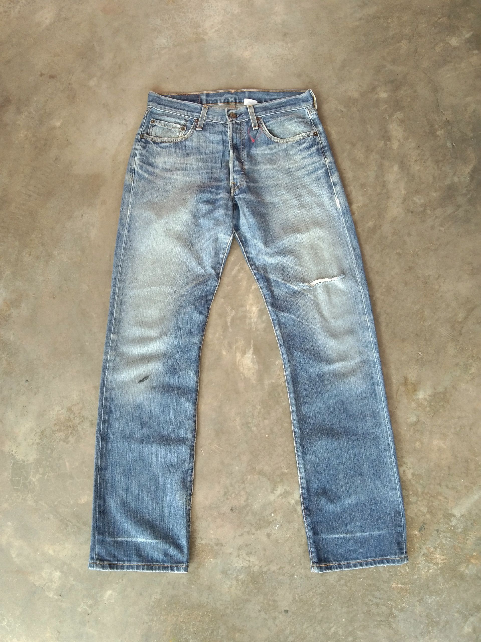 Levi's Vintage Levi's 501 Rusty Wash Distressed Jeans 31x32 Size US 31 - 1 Thumbnail