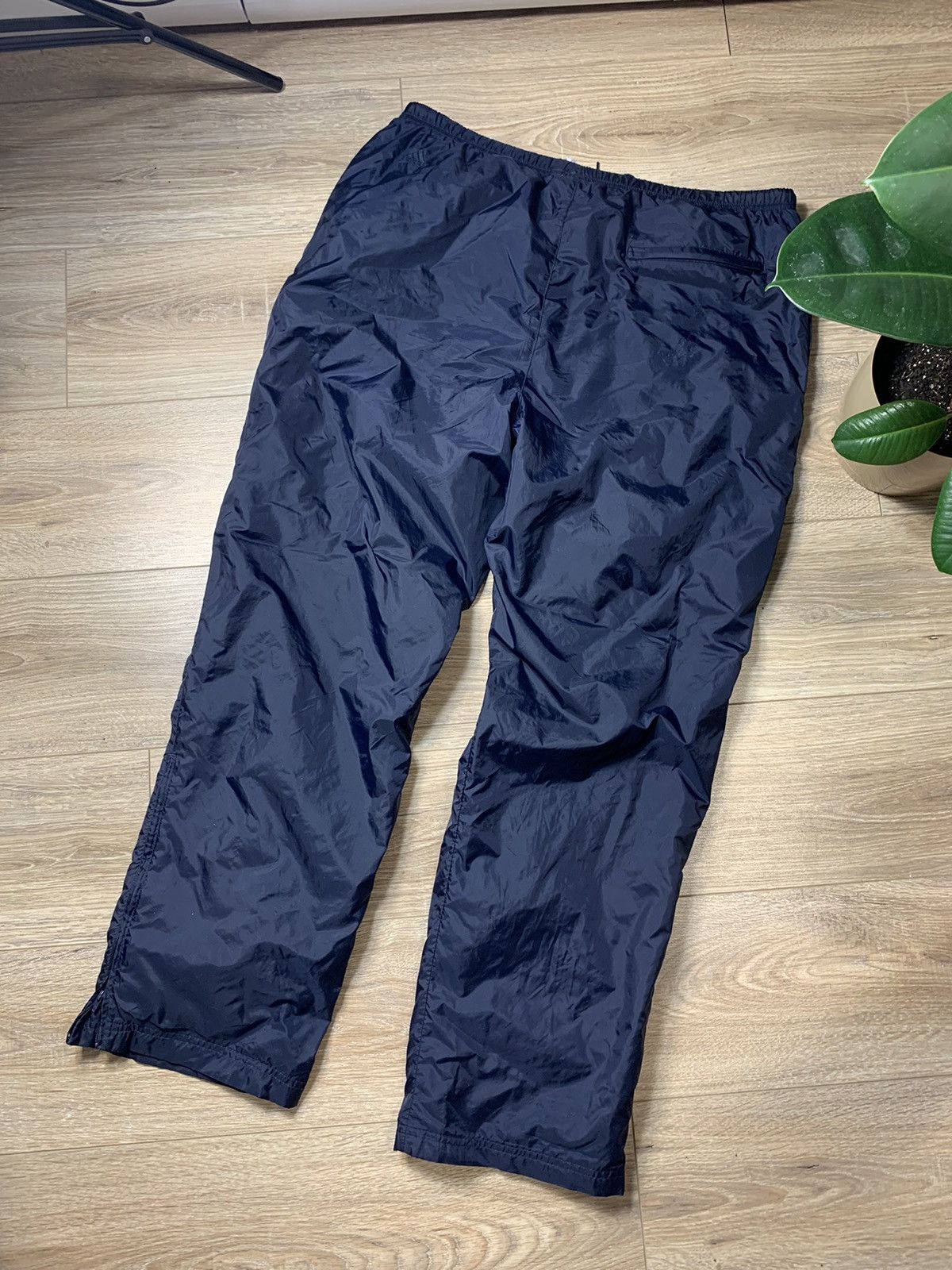Adidas × Vintage Vintage Y2K Navy Blue Adidas Nylon Trackpants Size US 36 / EU 52 - 12 Thumbnail