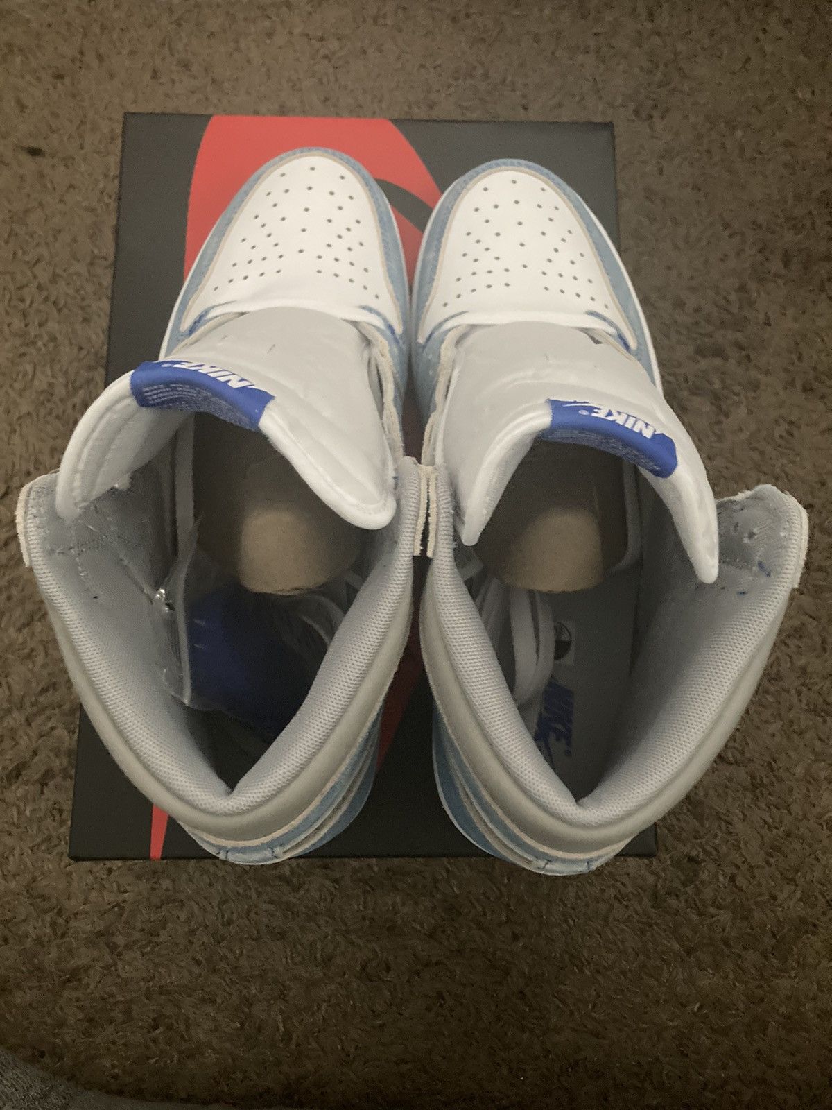 Jordan Brand × Nike Air Jordan 1 Hyper Royal Size 11 Size US 11 / EU 44 - 5 Thumbnail