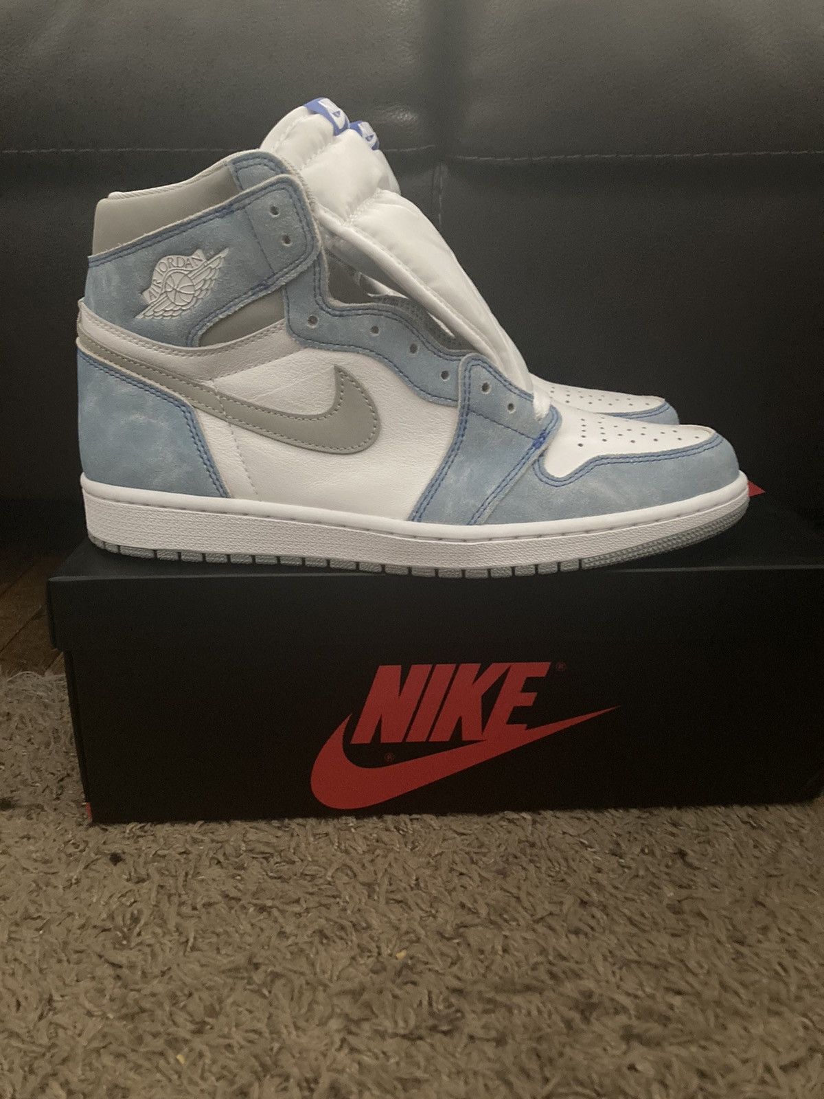 Jordan Brand × Nike Air Jordan 1 Hyper Royal Size 11 Size US 11 / EU 44 - 3 Thumbnail