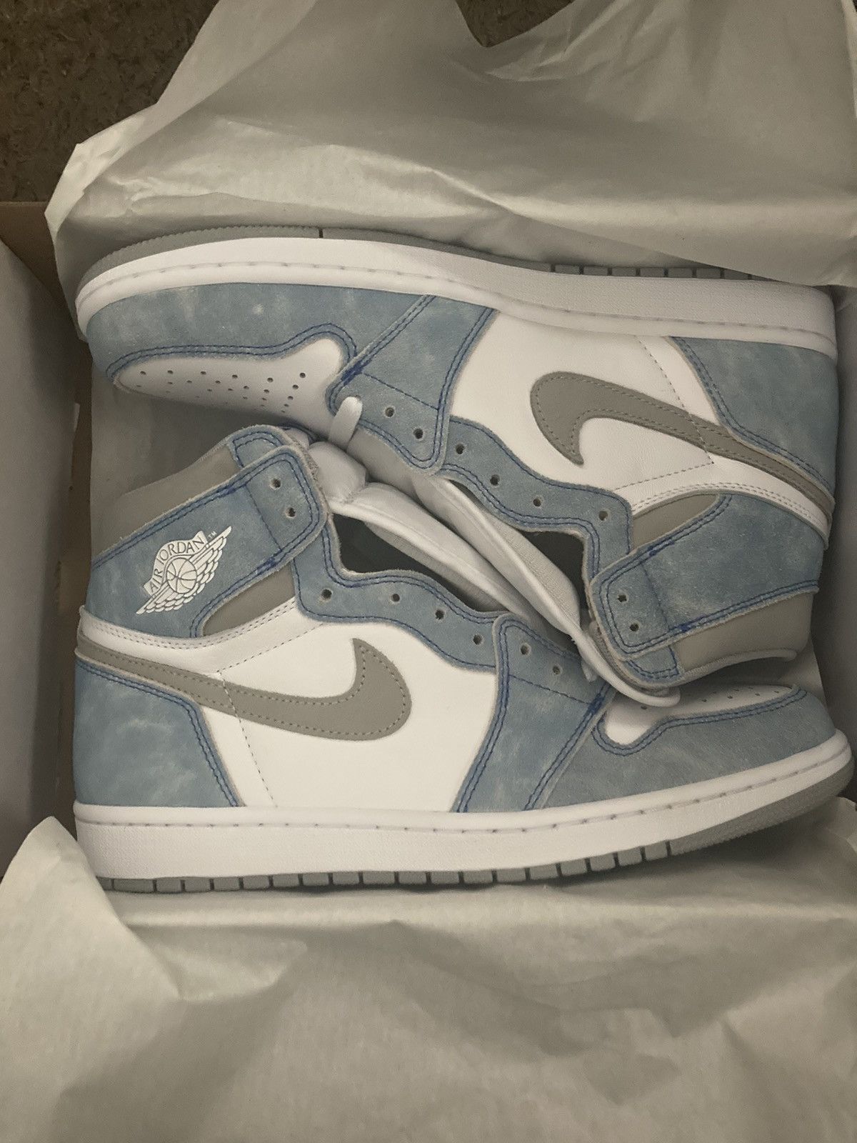 Jordan Brand × Nike Air Jordan 1 Hyper Royal Size 11 Size US 11 / EU 44 - 1 Thumbnail