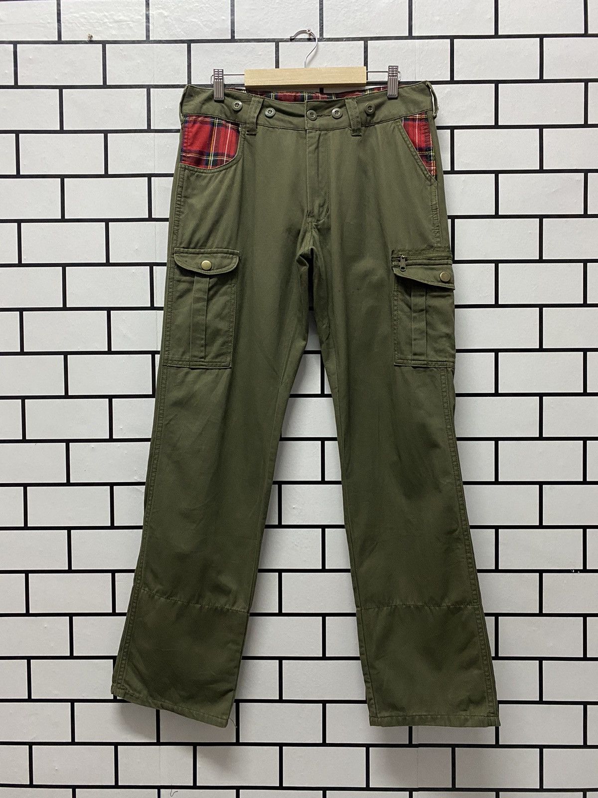Japanese Brand Japanese Brand Cargo Pants Multi Pocket Tartans Lining Size US 32 / EU 48 - 1 Thumbnail