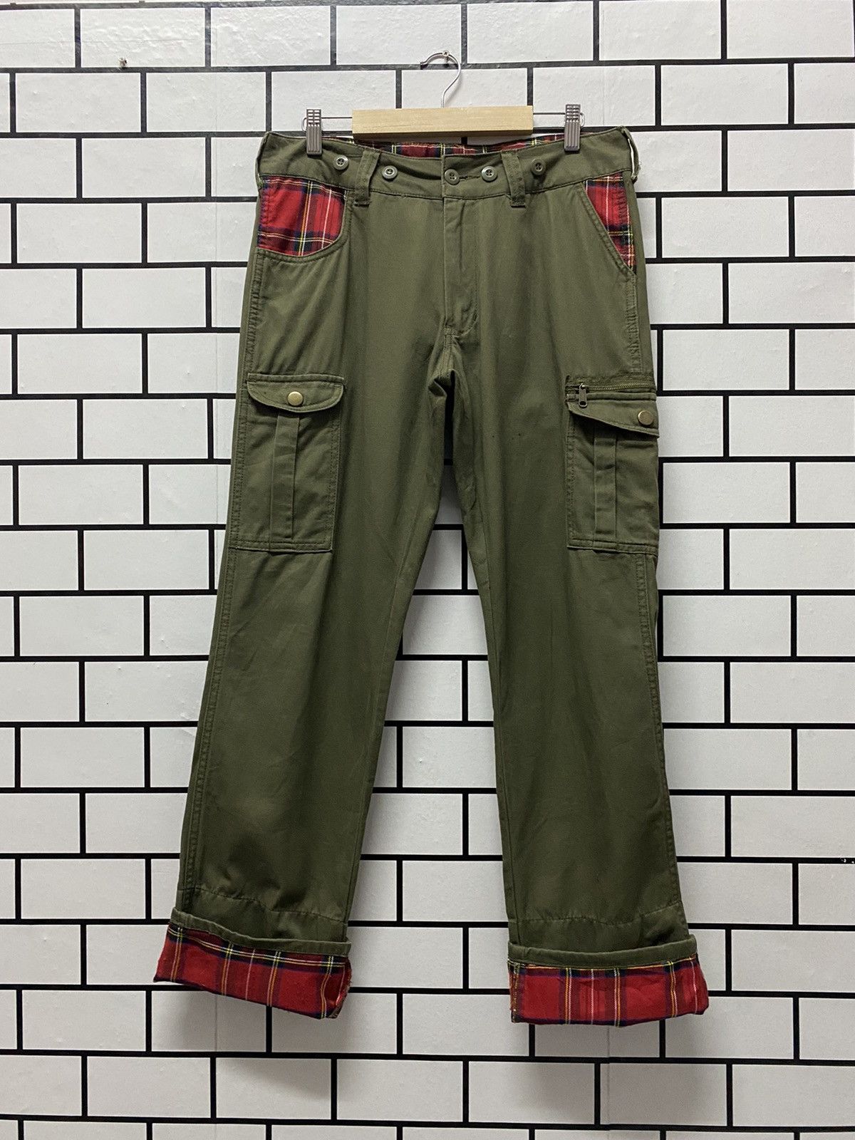 Japanese Brand Japanese Brand Cargo Pants Multi Pocket Tartans Lining Size US 32 / EU 48 - 2 Thumbnail