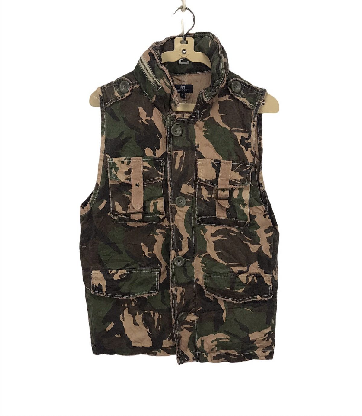 Vest multipocket camo hidden hoodie by insolent
