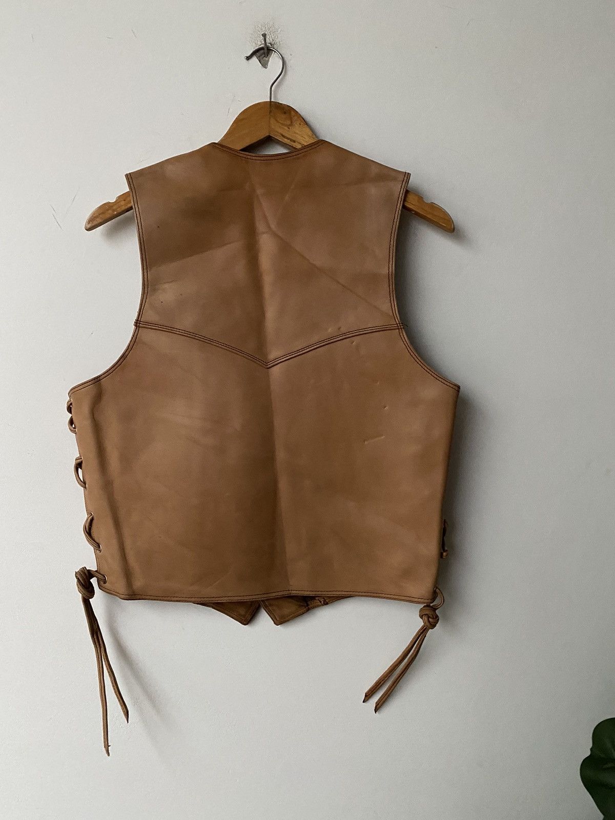 Liberty Vintage leather 1998 Brotherhoods Biker Vest cowboy design Size US L / EU 52-54 / 3 - 4 Thumbnail