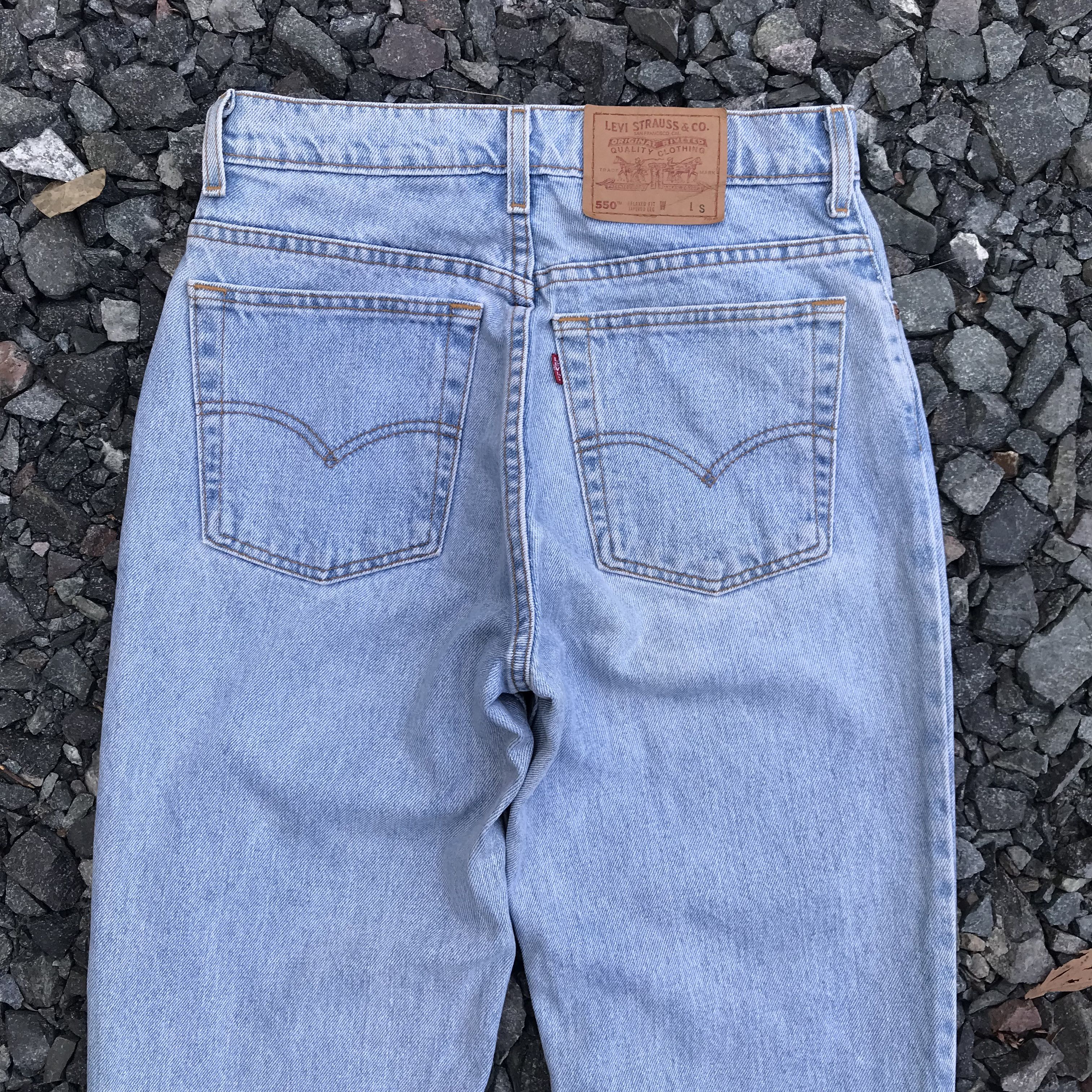 Levi's × Vintage Vintage Levis 550 relaxed fix tapered leg faded lightwash Size US 29 - 8 Thumbnail