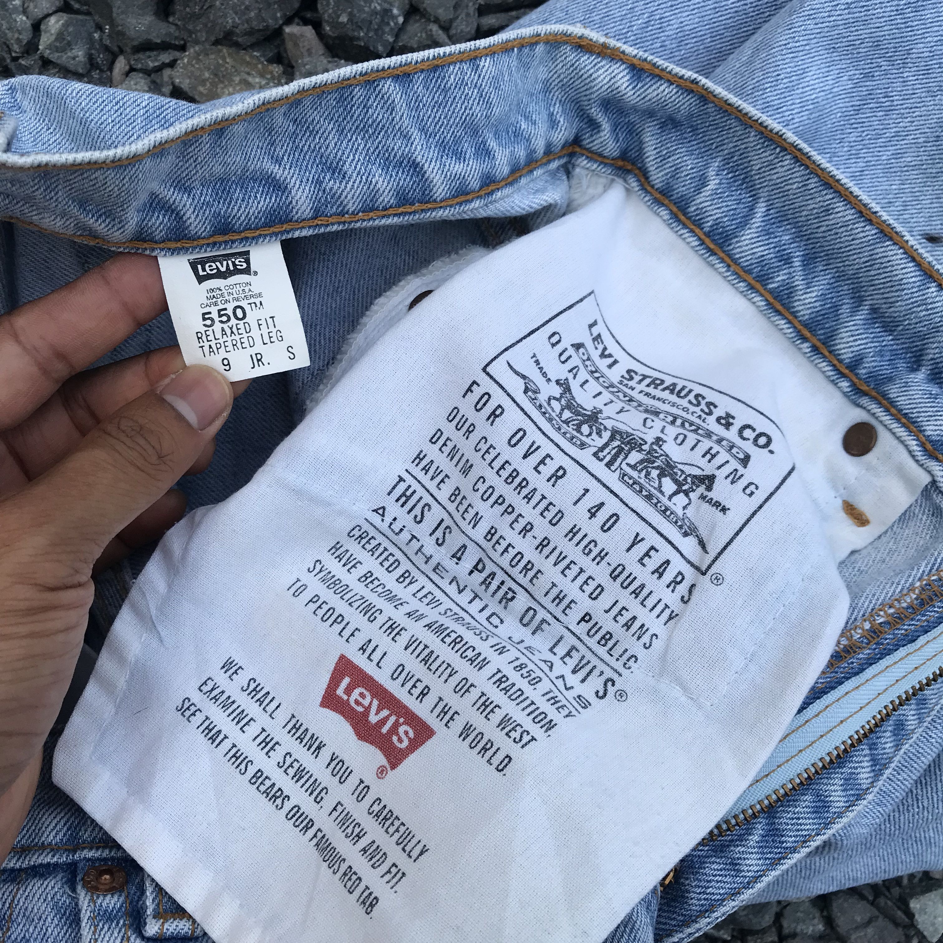 Levi's × Vintage Vintage Levis 550 relaxed fix tapered leg faded lightwash Size US 29 - 10 Thumbnail