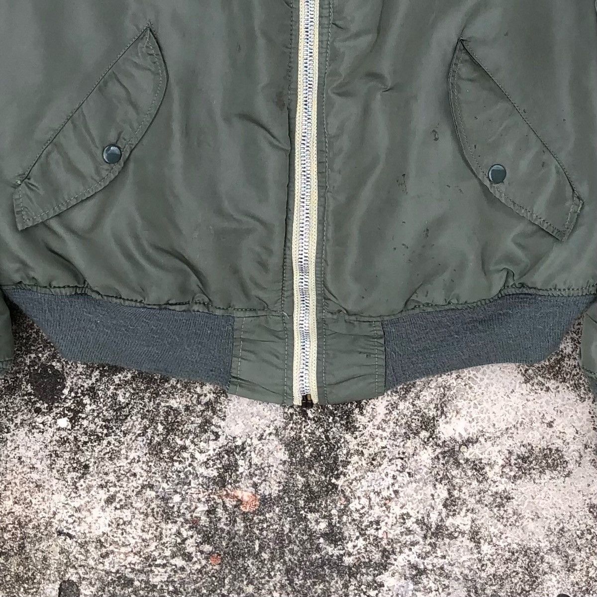 Alpha Industries Vintage Air Force Intermediate Ma-1 Bomber Jacket Size US L / EU 52-54 / 3 - 9 Thumbnail