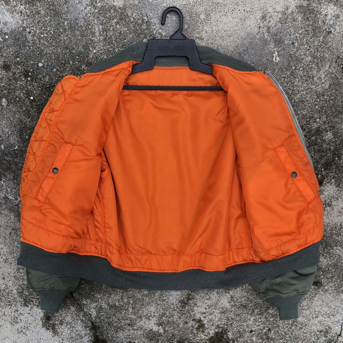 Alpha Industries Vintage Air Force Intermediate Ma-1 Bomber Jacket Size US L / EU 52-54 / 3 - 7 Thumbnail