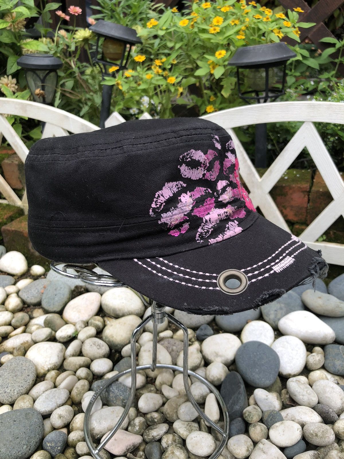 Other AUTHENTIC DISTRESSED EMBROIDERY LIPS MILITARY HAT CAP Size ONE SIZE - 4 Thumbnail