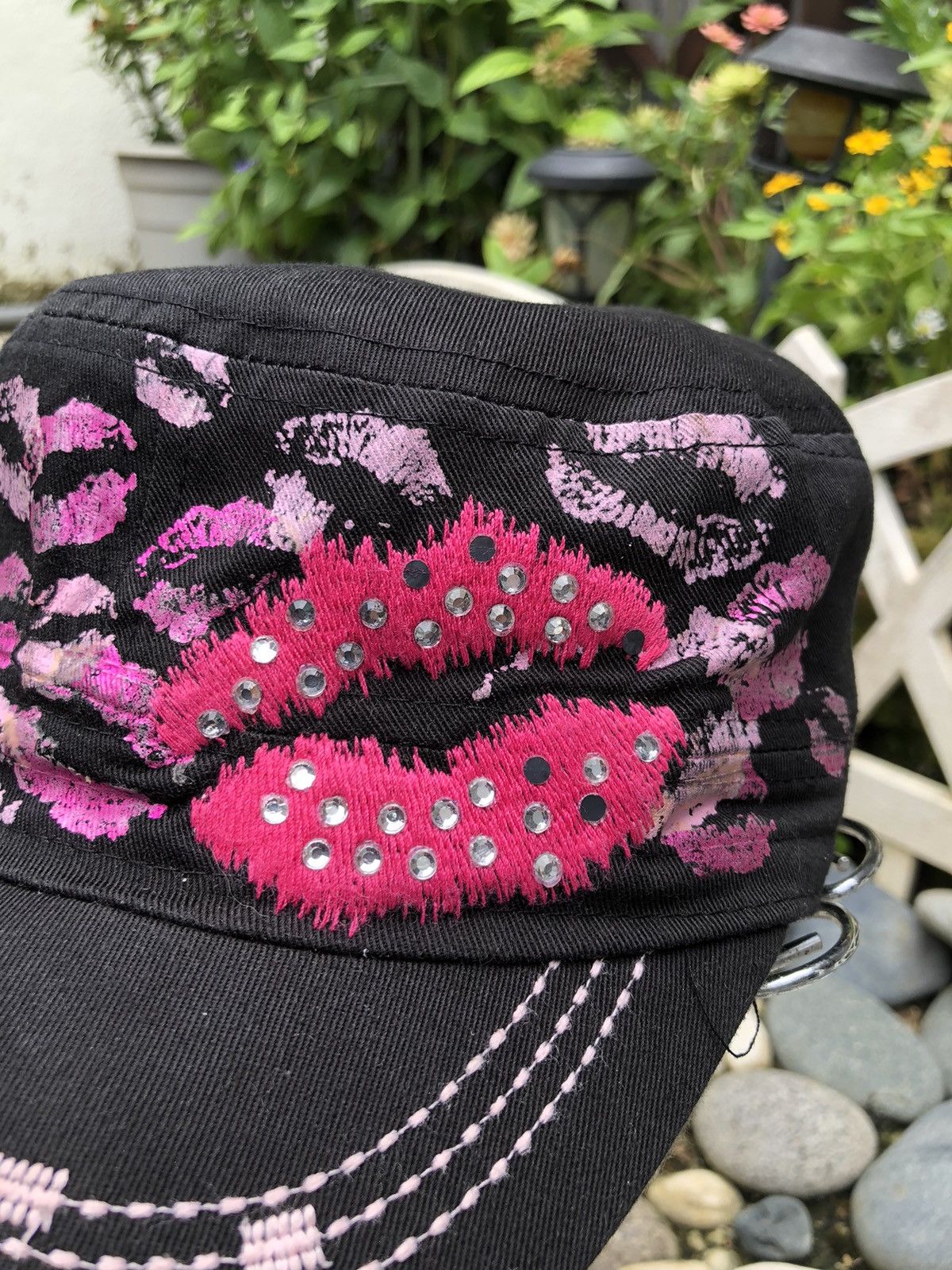 Other AUTHENTIC DISTRESSED EMBROIDERY LIPS MILITARY HAT CAP Size ONE SIZE - 2 Thumbnail