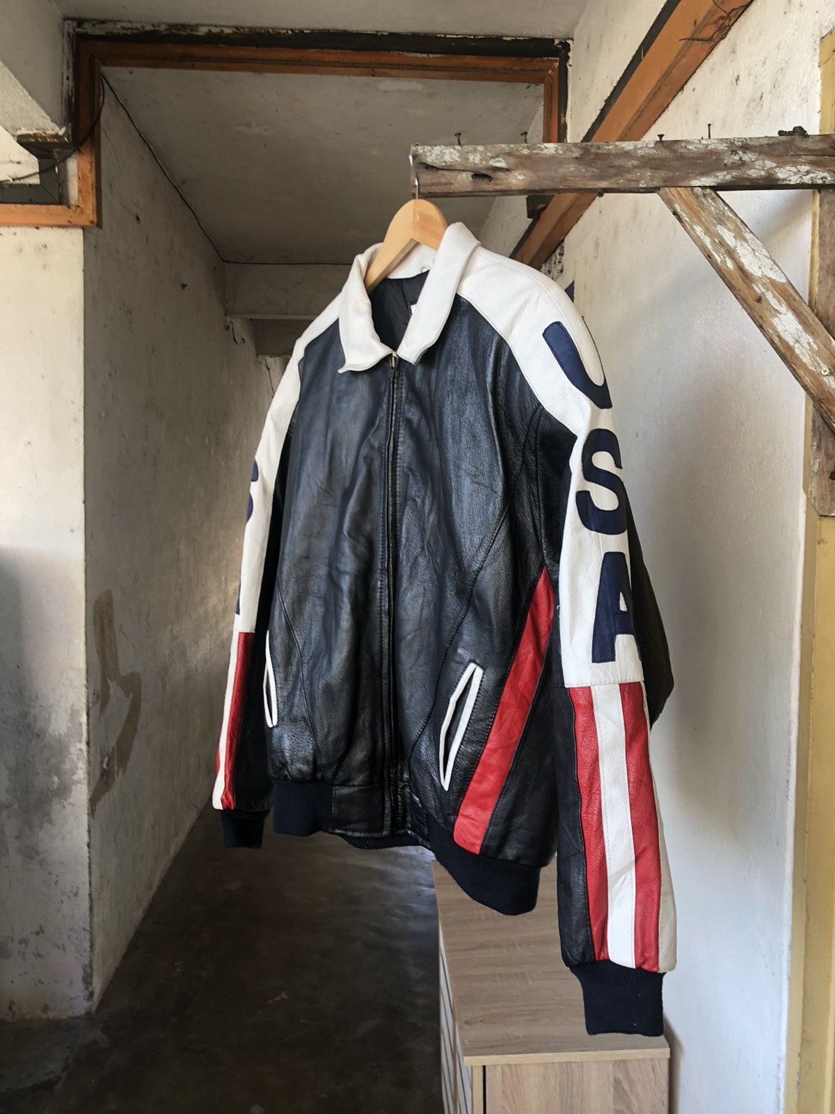 Michael Hoban Rare❗️Vintage Michael Hoban USA Flag Leather Bomber Jackets Size US XL / EU 56 / 4 - 3 Thumbnail