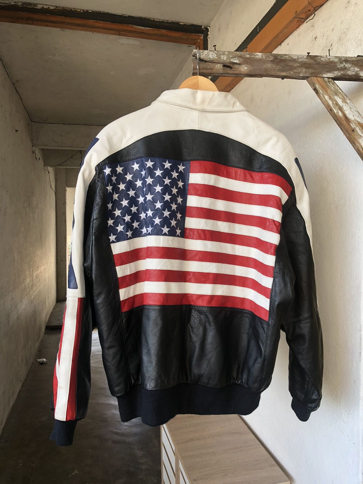 Michael Hoban Rare❗️Vintage Michael Hoban USA Flag Leather Bomber Jackets Size US XL / EU 56 / 4 - 6 Thumbnail