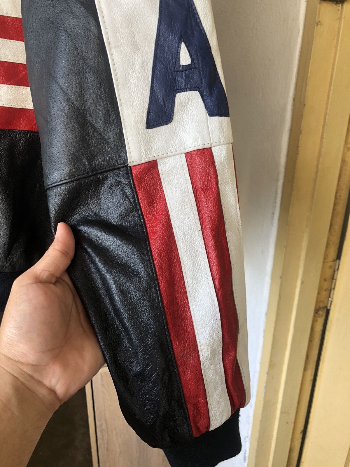 Michael Hoban Rare❗️Vintage Michael Hoban USA Flag Leather Bomber Jackets Size US XL / EU 56 / 4 - 12 Thumbnail