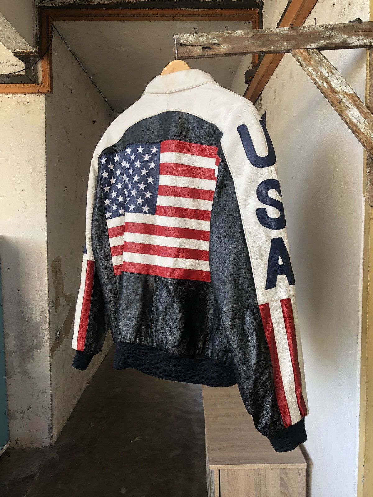Michael Hoban Rare❗️Vintage Michael Hoban USA Flag Leather Bomber Jackets Size US XL / EU 56 / 4 - 5 Thumbnail