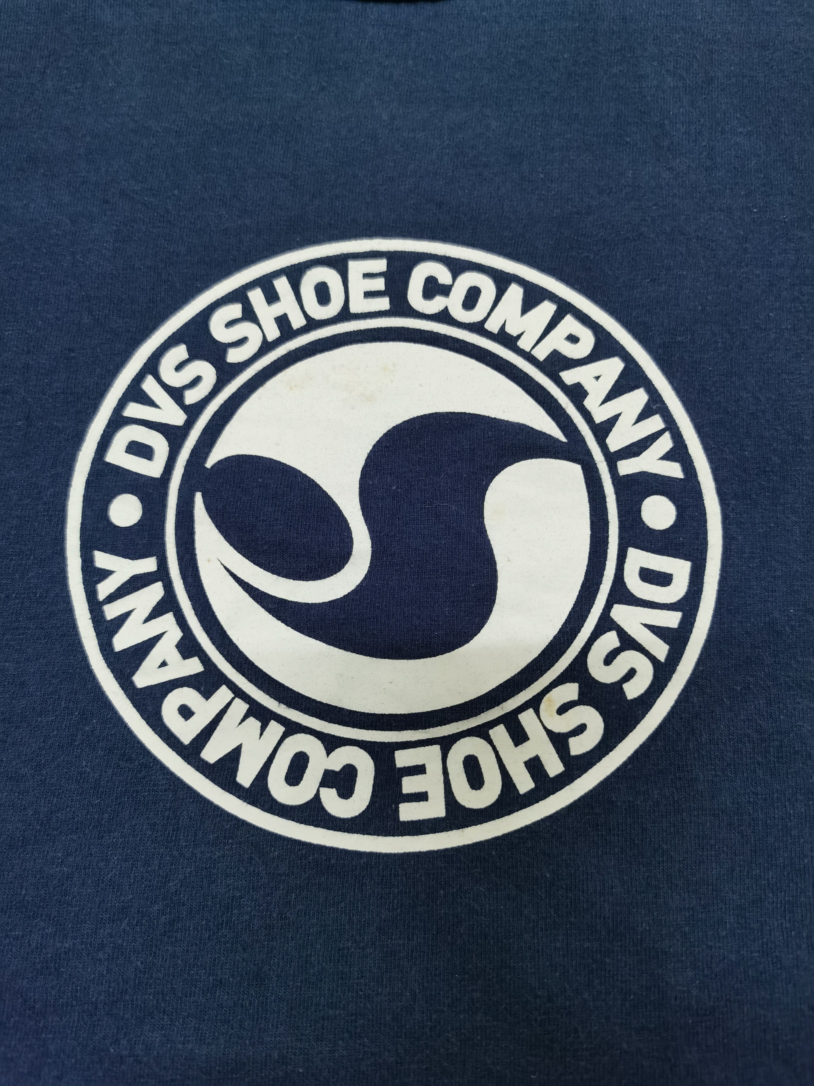DVS × Santa Cruz Skateboards Vintage DVS Shoes Company T-shirt Size US XL / EU 56 / 4 - 2 Thumbnail