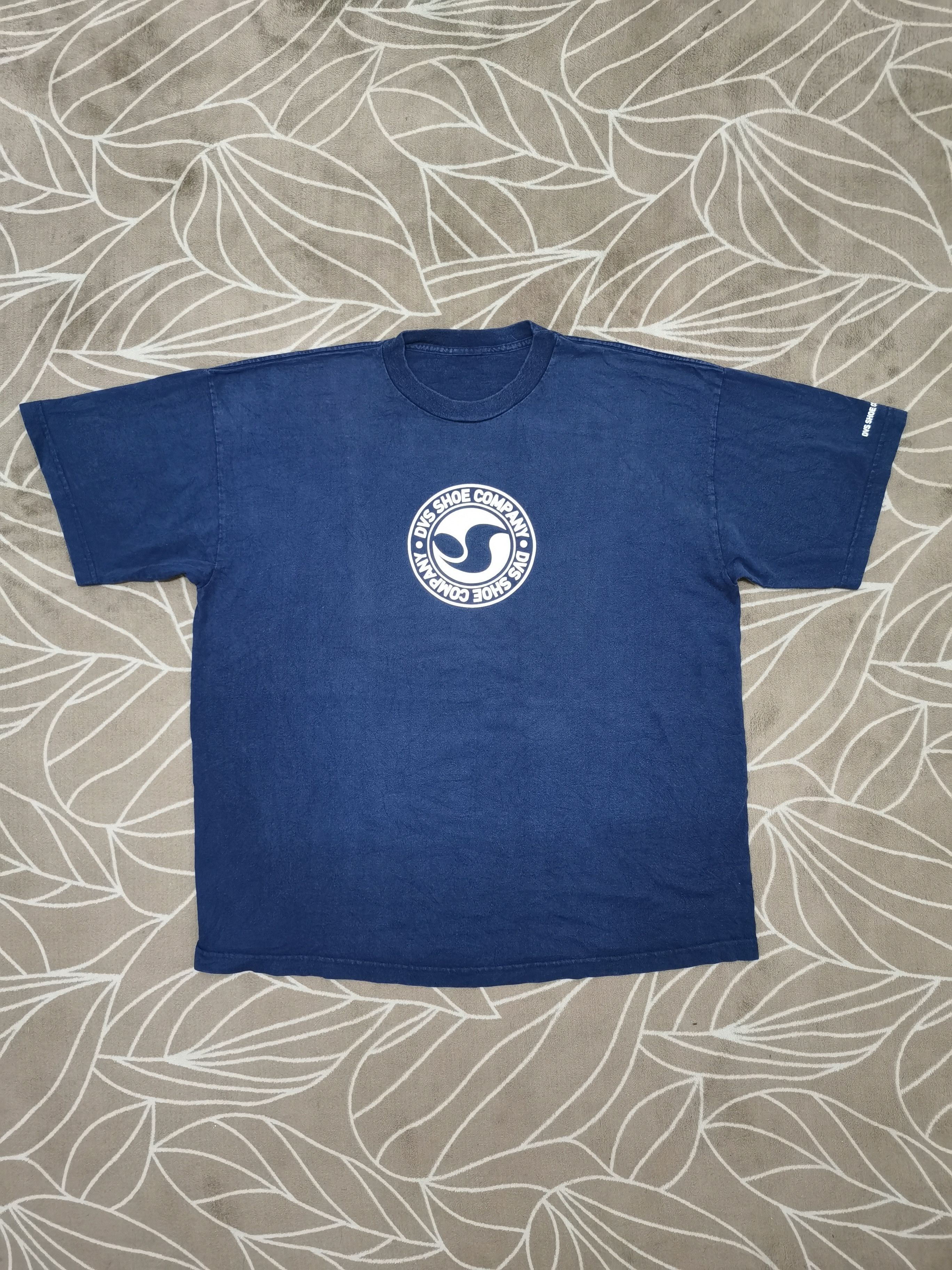 DVS × Santa Cruz Skateboards Vintage DVS Shoes Company T-shirt Size US XL / EU 56 / 4 - 1 Thumbnail