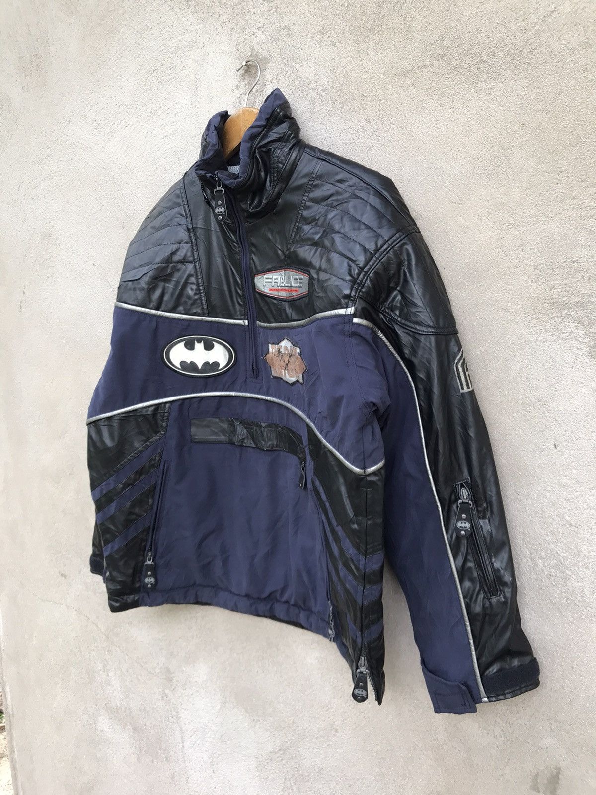 DC Comics FABLICE BATMAN SKI JACKET CHAMPION TEAM Size US L / EU 52-54 / 3 - 3 Thumbnail