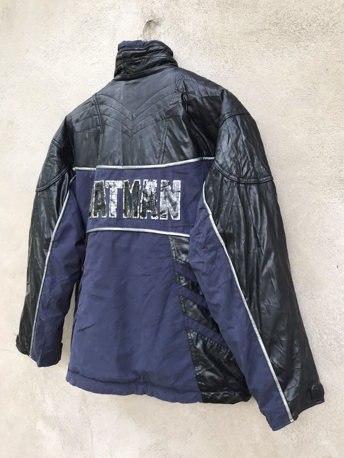 DC Comics FABLICE BATMAN SKI JACKET CHAMPION TEAM Size US L / EU 52-54 / 3 - 6 Thumbnail