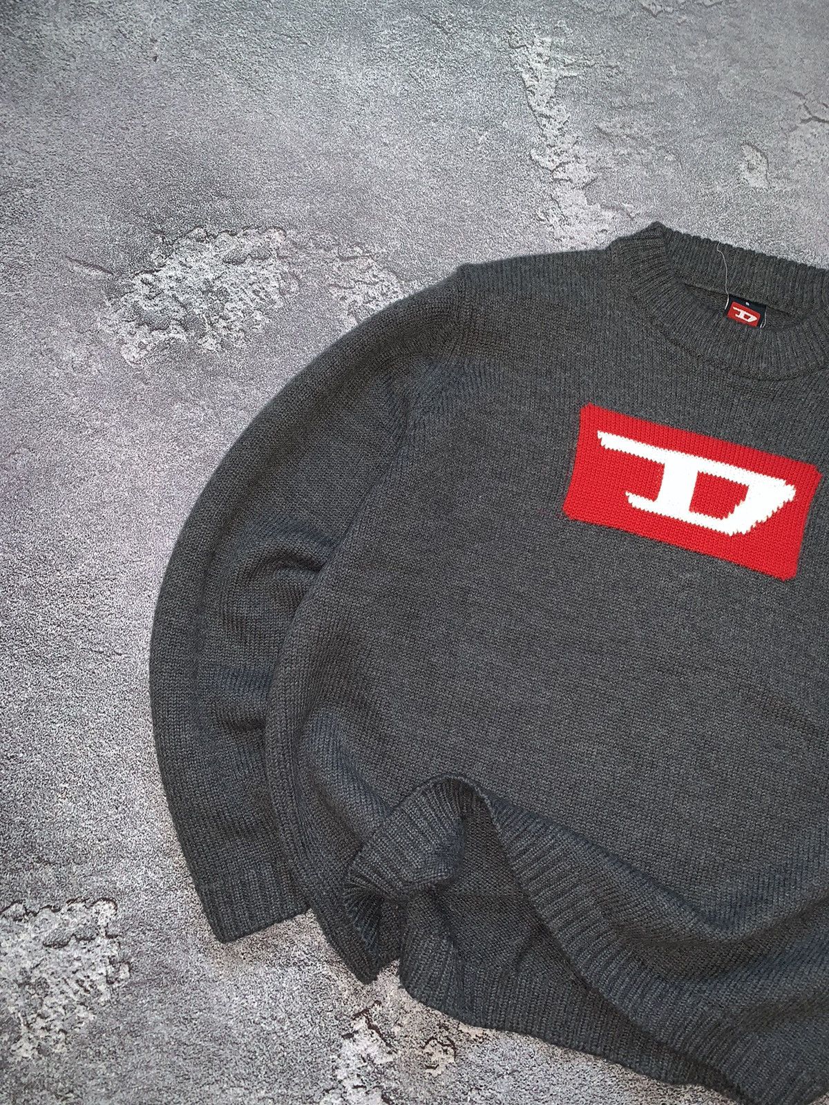 Diesel × Vintage Diesel S red big logo sweater centre sweatshirt knitwear y2k Size US S / EU 44-46 / 1 - 3 Thumbnail