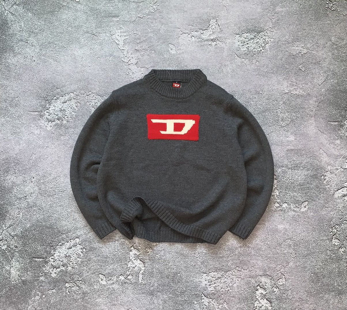 Diesel × Vintage Diesel S red big logo sweater centre sweatshirt knitwear y2k Size US S / EU 44-46 / 1 - 1 Thumbnail