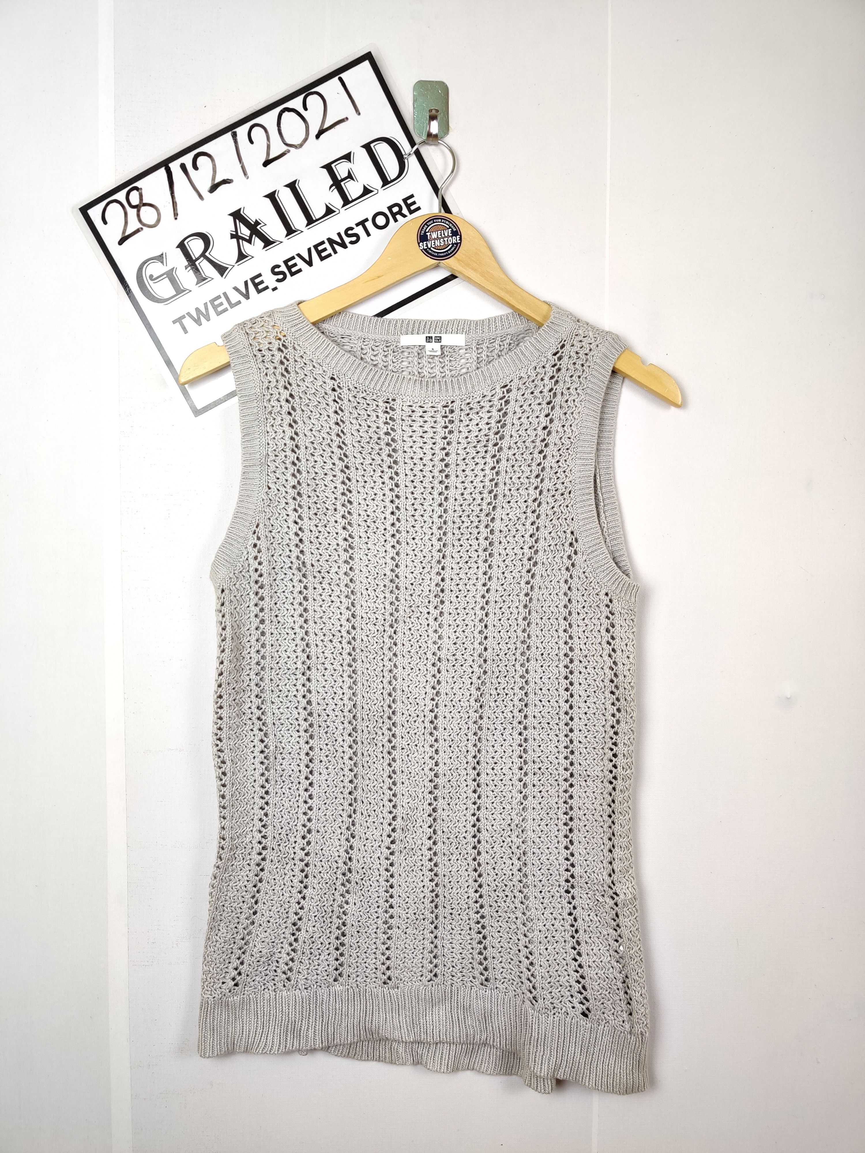 Uniqlo Vintage Uniqlo Knit Vest Size US S / EU 44-46 / 1 - 1 Thumbnail