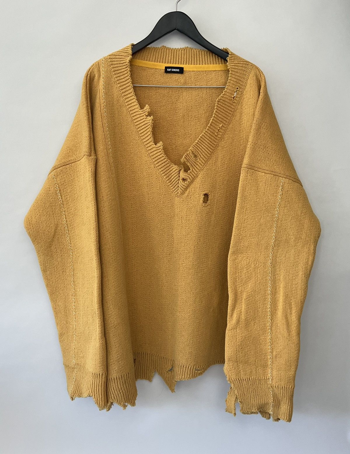 Raf Simons AW16 Distressed Wool Sweater Size US XL / EU 56 / 4 - 1 Thumbnail