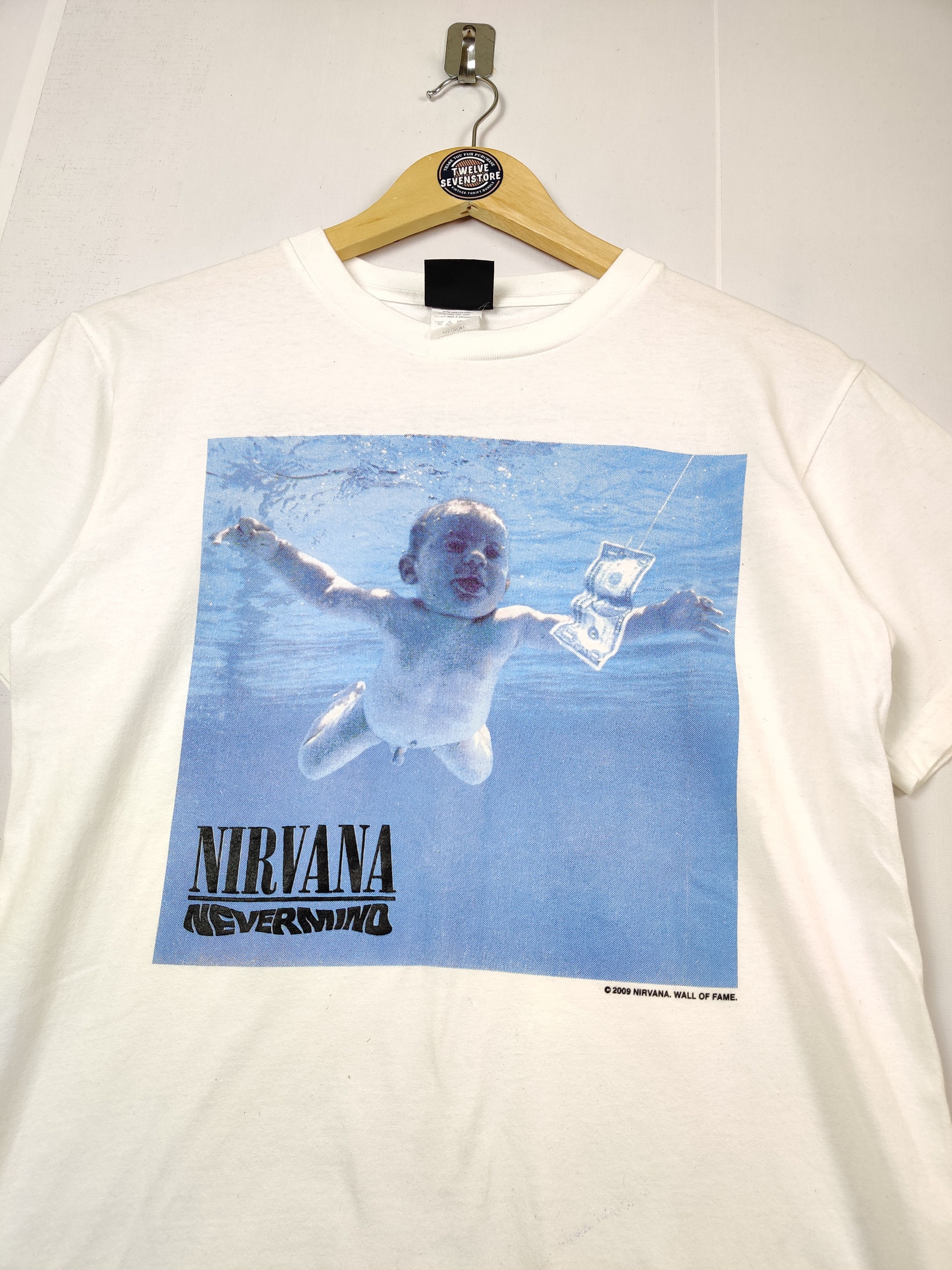 Band Tees Vintage Nirvana Nevermind Bootleg Tee Tshirt Size US M / EU 48-50 / 2 - 8 Thumbnail