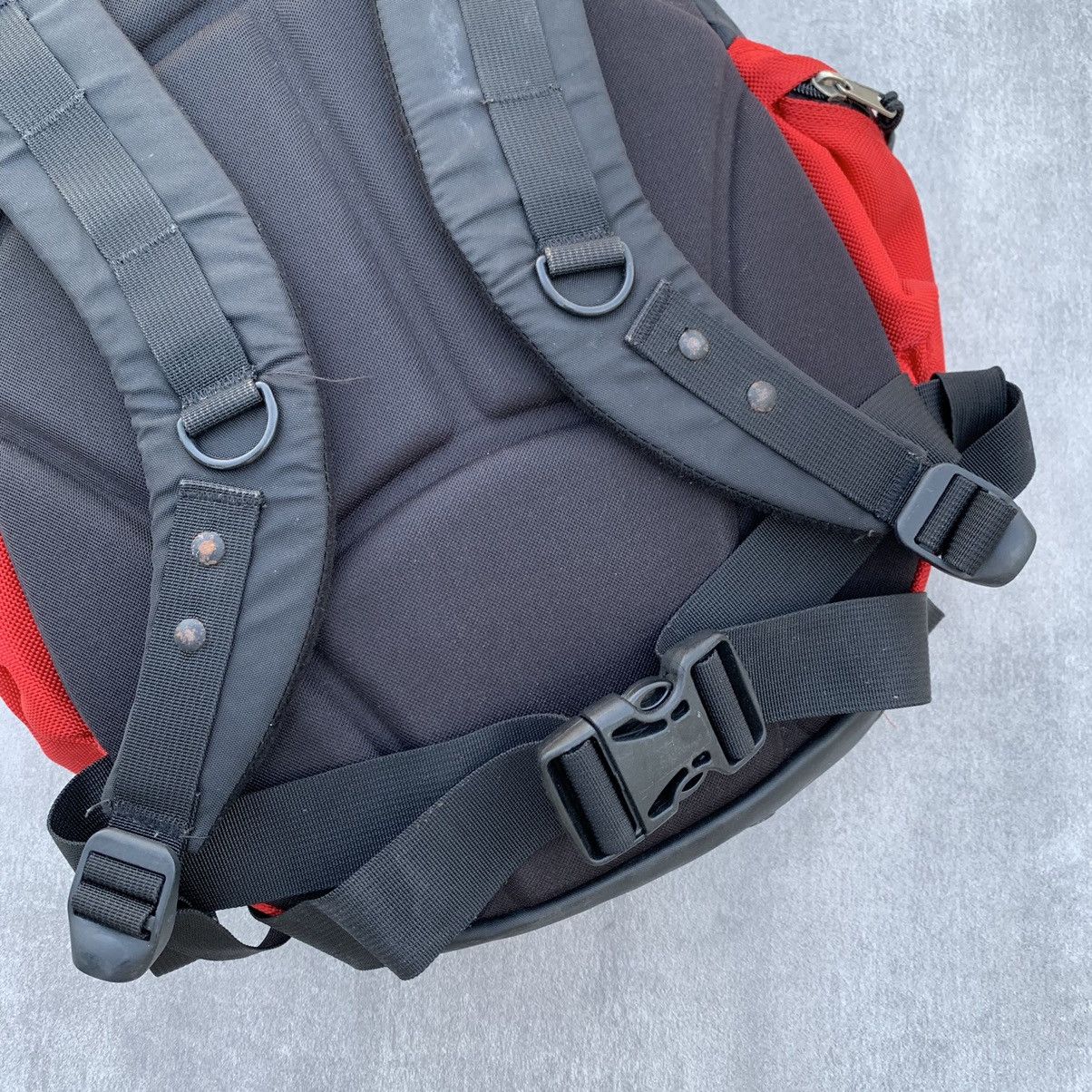 Oakley × Vintage Oakley Icon Backpack Size ONE SIZE - 8 Thumbnail