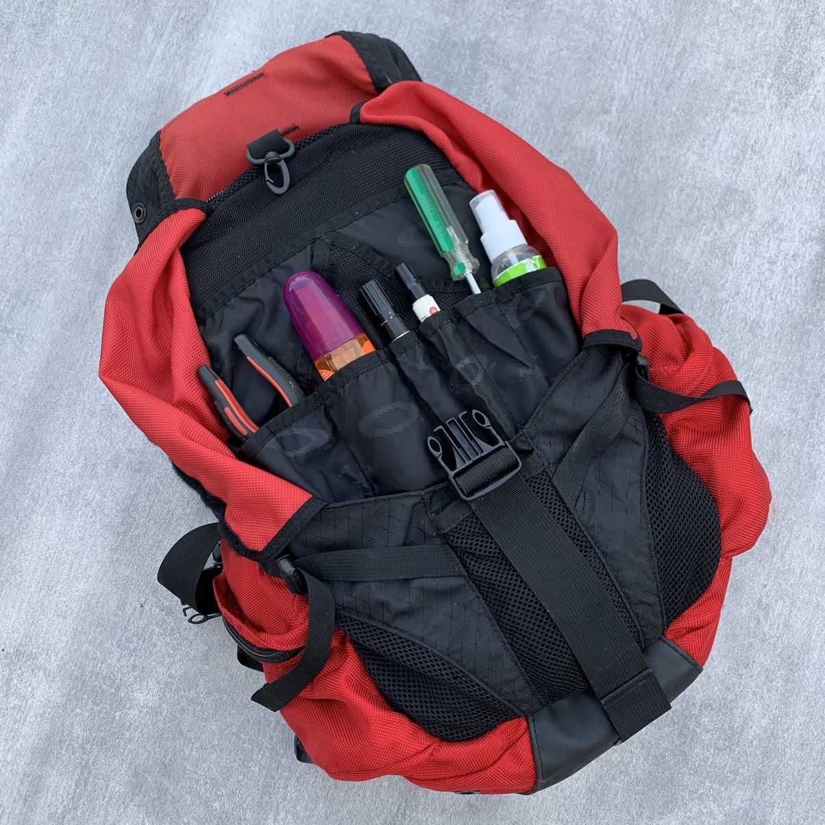 Oakley × Vintage Oakley Icon Backpack Size ONE SIZE - 10 Thumbnail