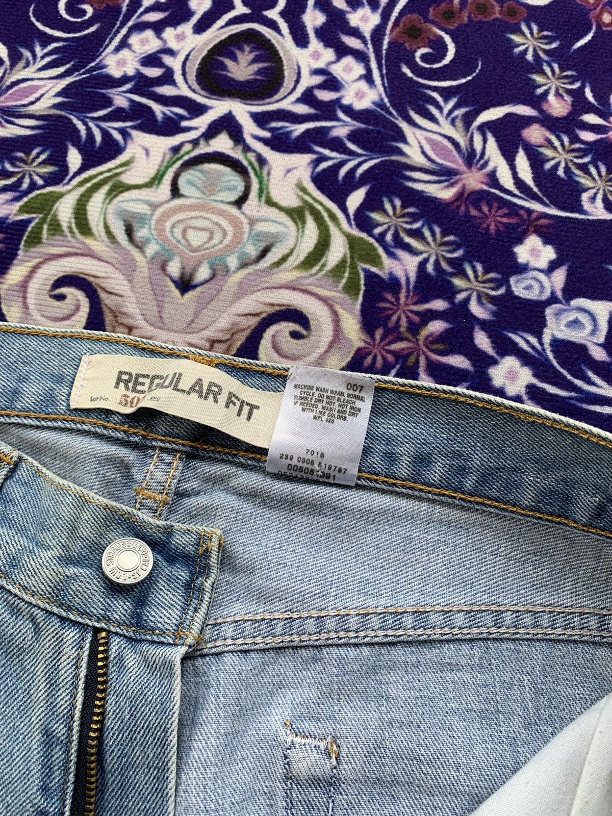 Levi's Light Vintage Levis 505 Distressed Size US 33 - 7 Thumbnail