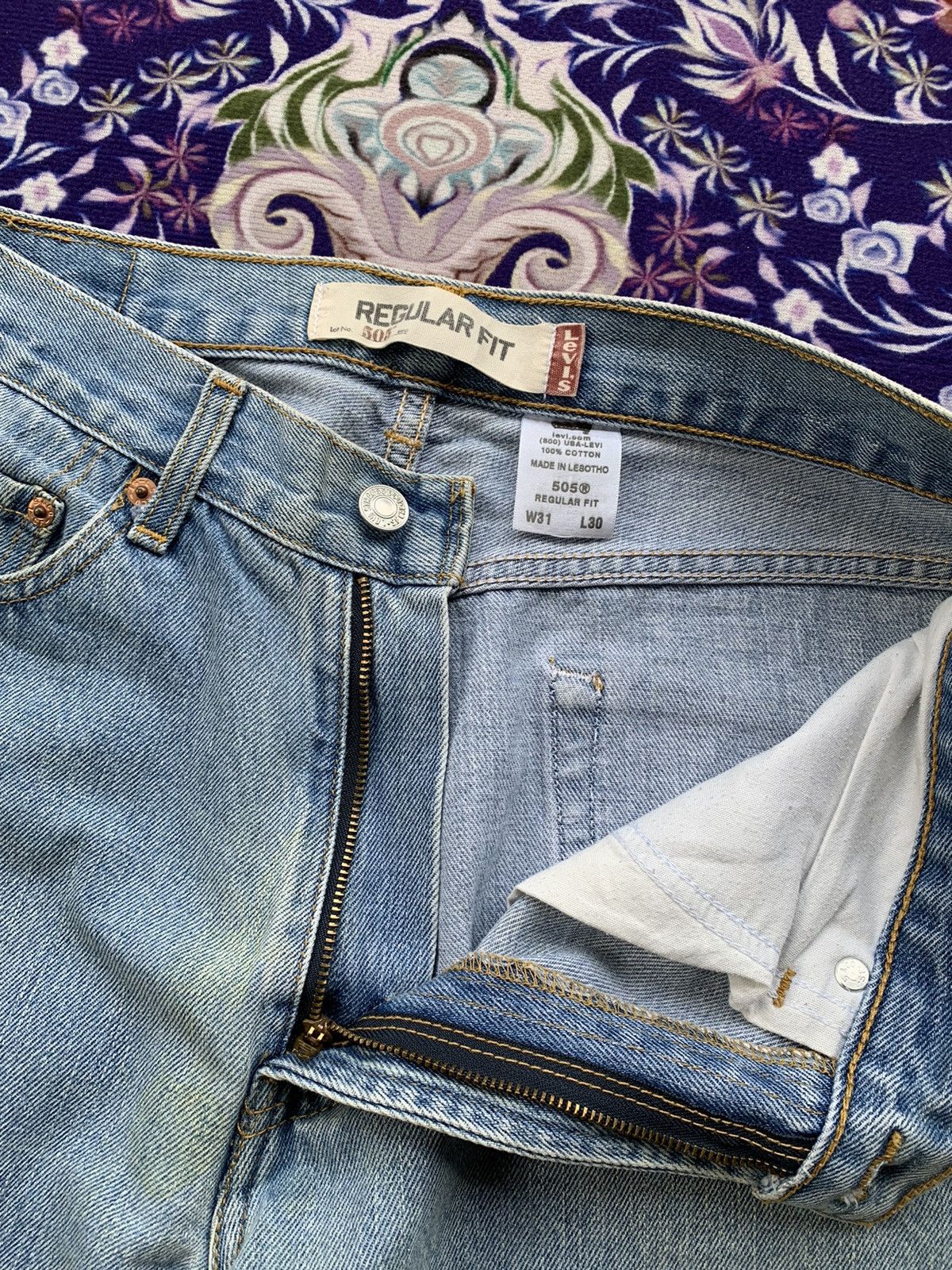Levi's Light Vintage Levis 505 Distressed Size US 33 - 5 Thumbnail