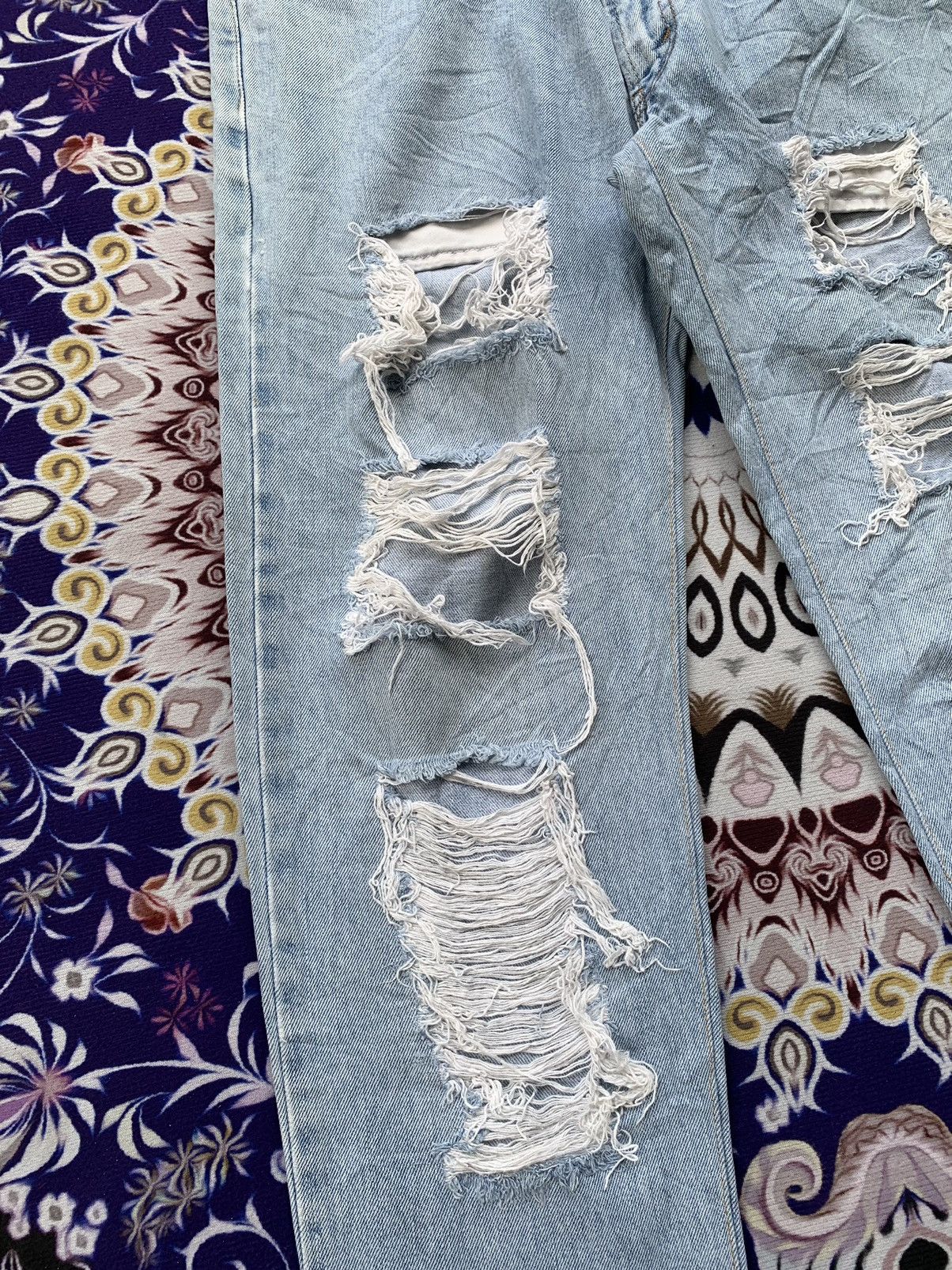 Levi's Vintage Clothing Vintage Levis Light Blue 505 e Distressed Denim Size US 35 - 4 Thumbnail