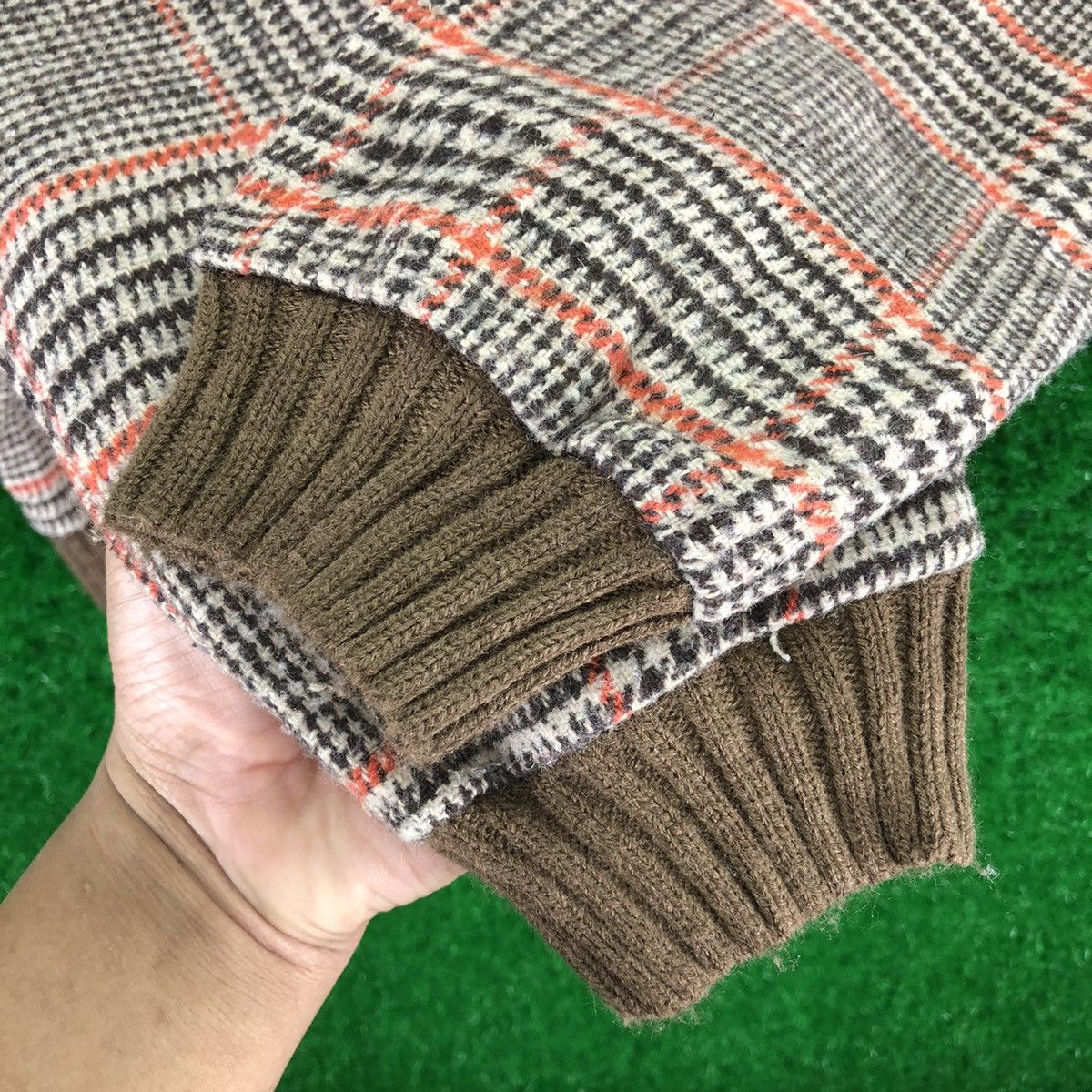 Vintage Vintage 80's Wool Knit Checker Houndstooth Sweater Size US M / EU 48-50 / 2 - 10 Thumbnail