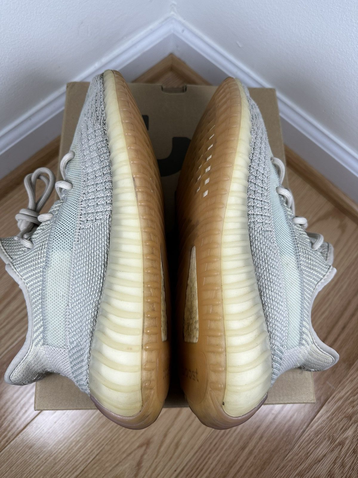 Adidas × Kanye West Adidas Yeezy Boost 350 V2 Citrin Non Reflective Size US 9.5 / EU 42-43 - 5 Thumbnail