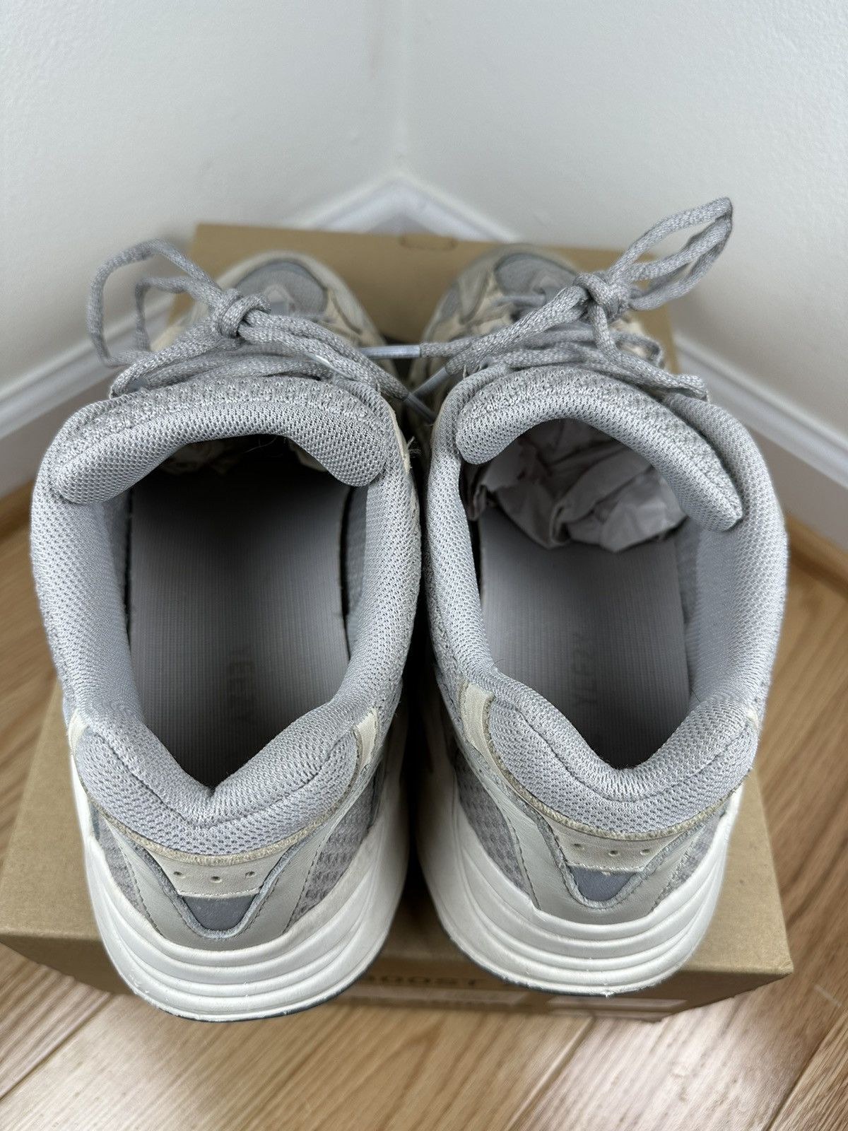 Adidas × Kanye West Adidas Yeezy Boost 700 V2 Cream Size US 10.5 / EU 43-44 - 3 Thumbnail
