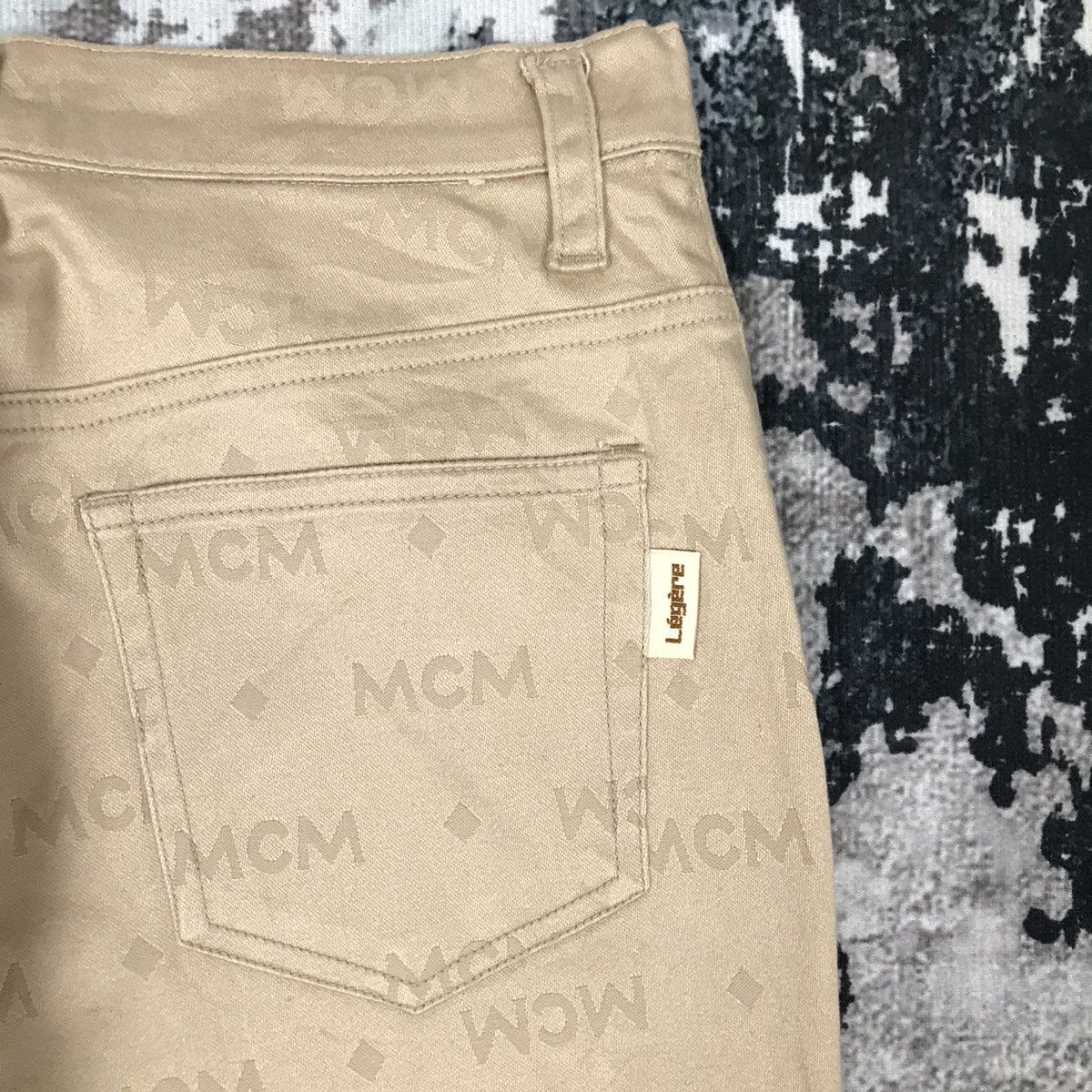 MCM × Vintage Vintage MCM Legeré Trouser High waist Monogram Design Pant Size 26" / US 2 / IT 38 - 8 Thumbnail